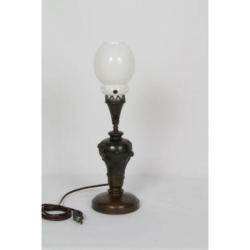 Lampe de table à gaz japonaise Meiji du 19ème siècle en bronze en vente 2