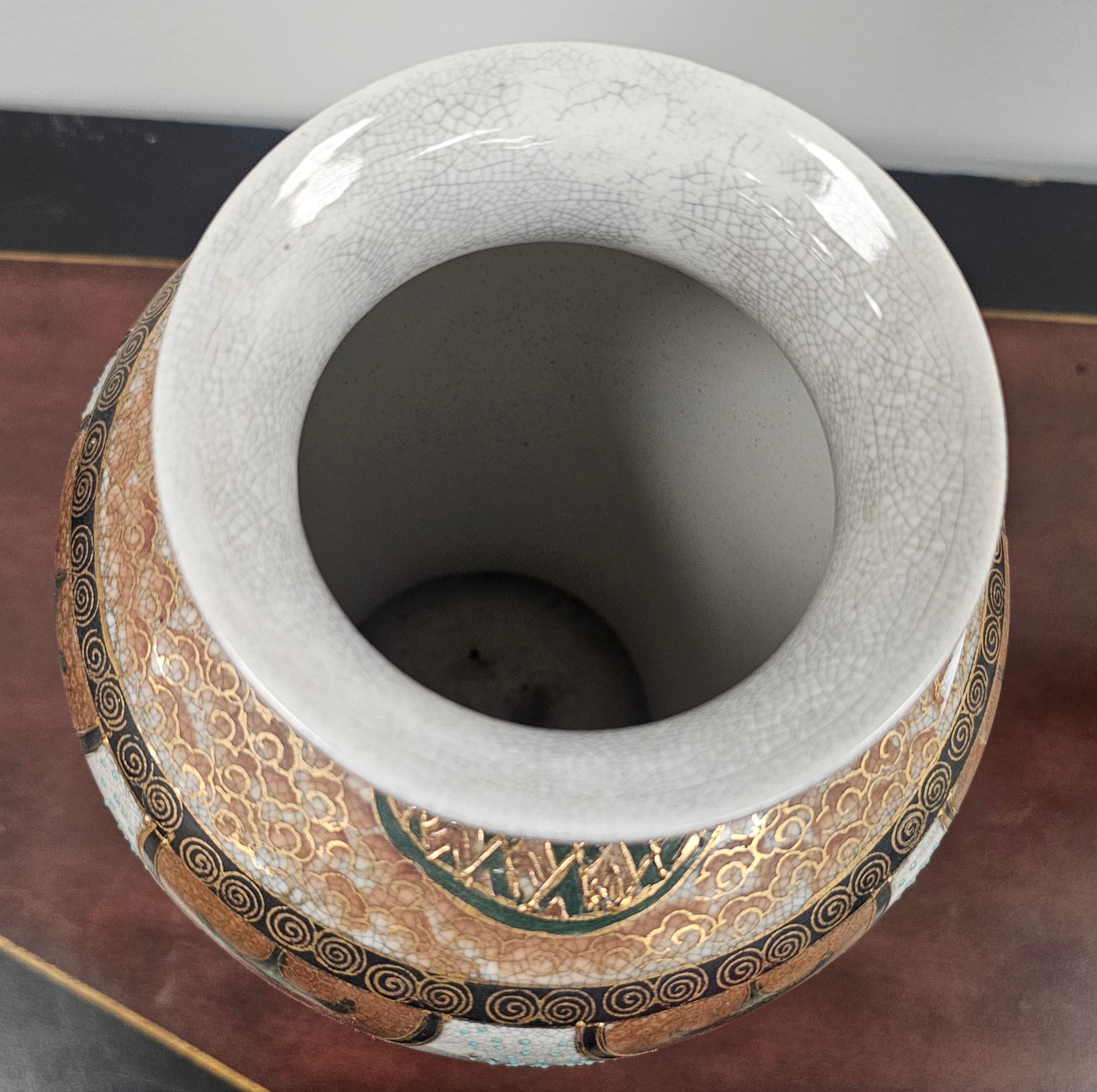 19. Jahrhundert Meiji Japanische Satsuna Enanel Porzellan Vase im Angebot 2