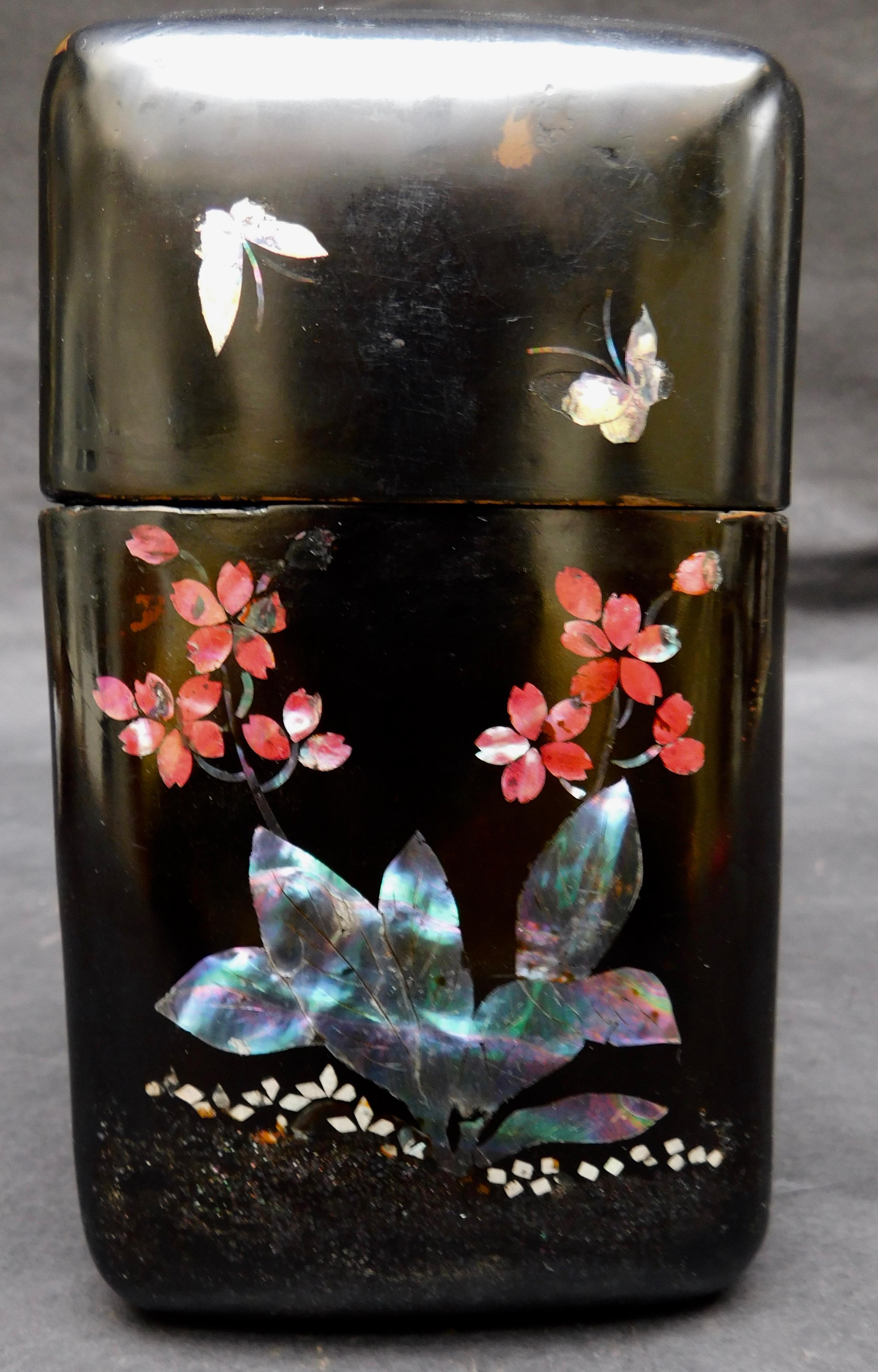 19th Century Meiji Period Japanese Lacquered and Inlaid Inro Box 1