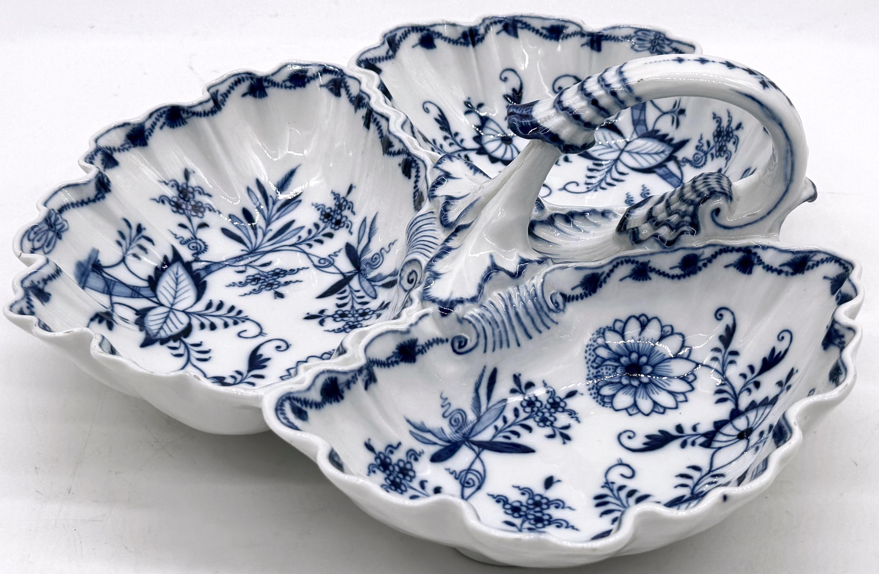 German 19th Century Meissen Blue Onion,  Handled Three Section Shell Dish For Sale