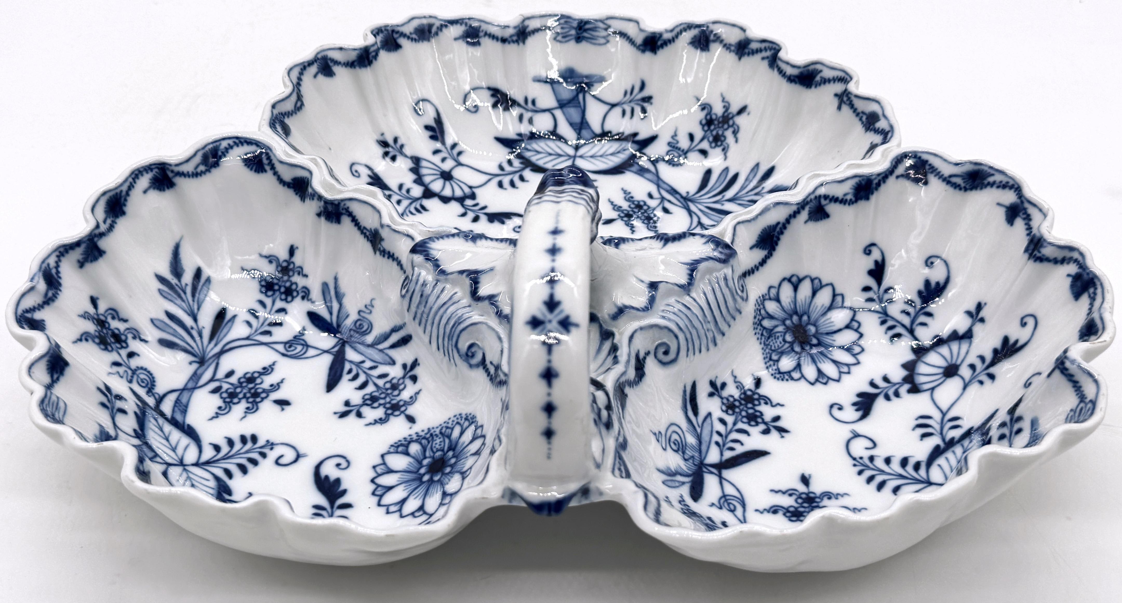Hand-Painted 19th Century Meissen Blue Onion,  Handled Three Section Shell Dish For Sale