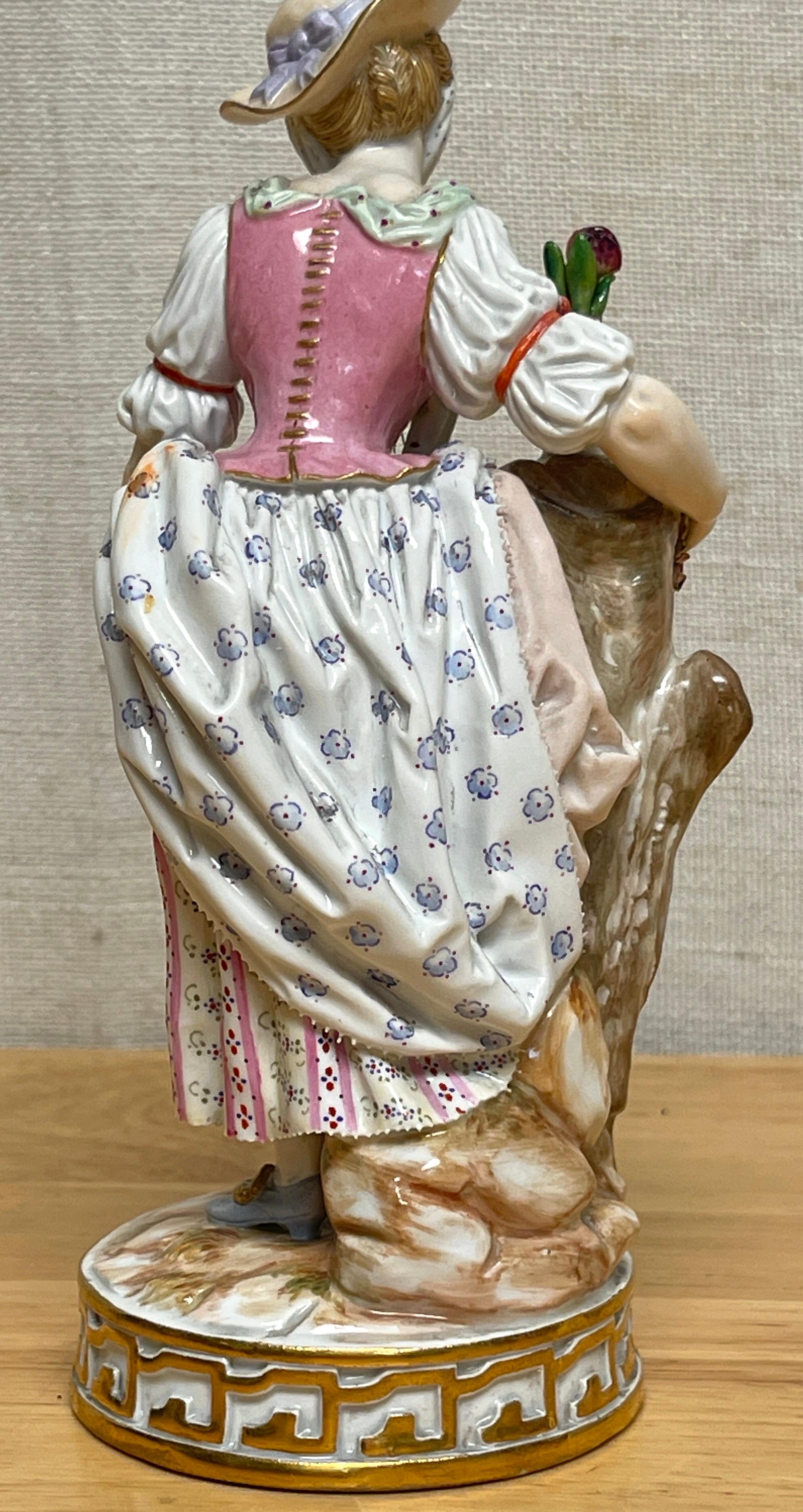 19th Century Meissen Figurine of a Lady Gardener In Good Condition In West Palm Beach, FL