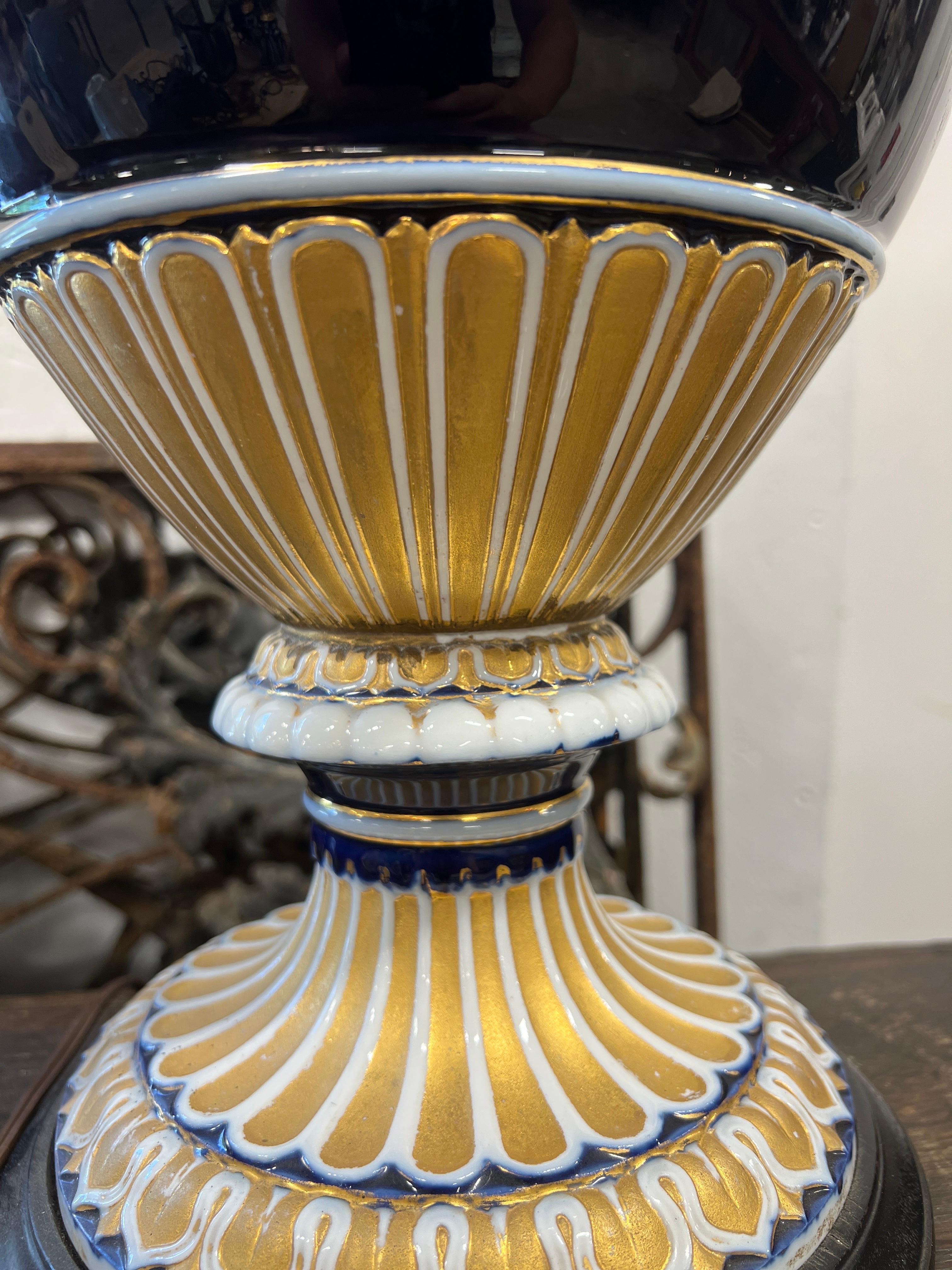 19th Century, Meissen Neoclassical Cobalt Blue & Gold Snake Handle Urn Lamp For Sale 5