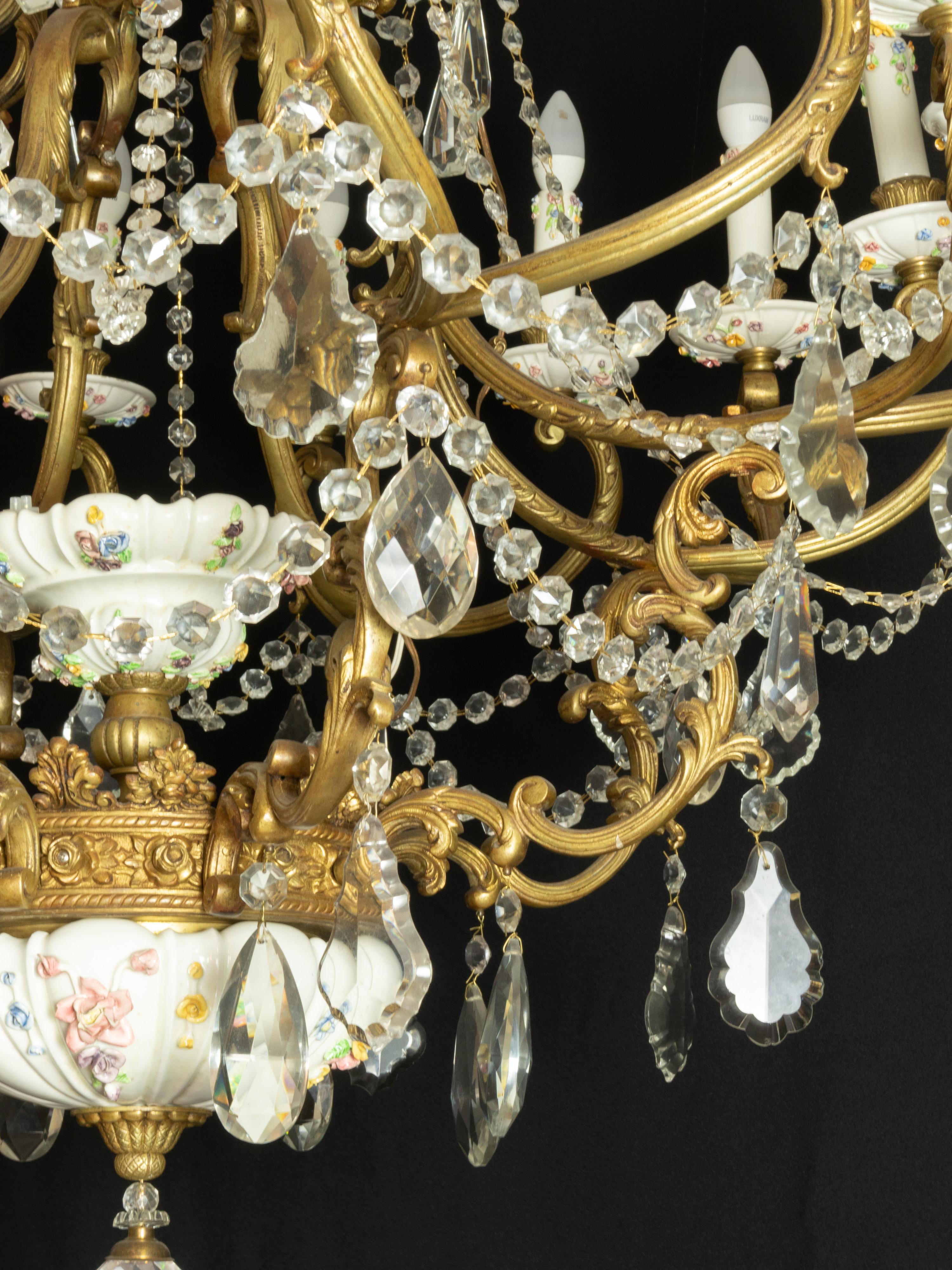 Large Porcelain And Crystal, Gilt Bronze Chandelier, 19th Century in vendita 9