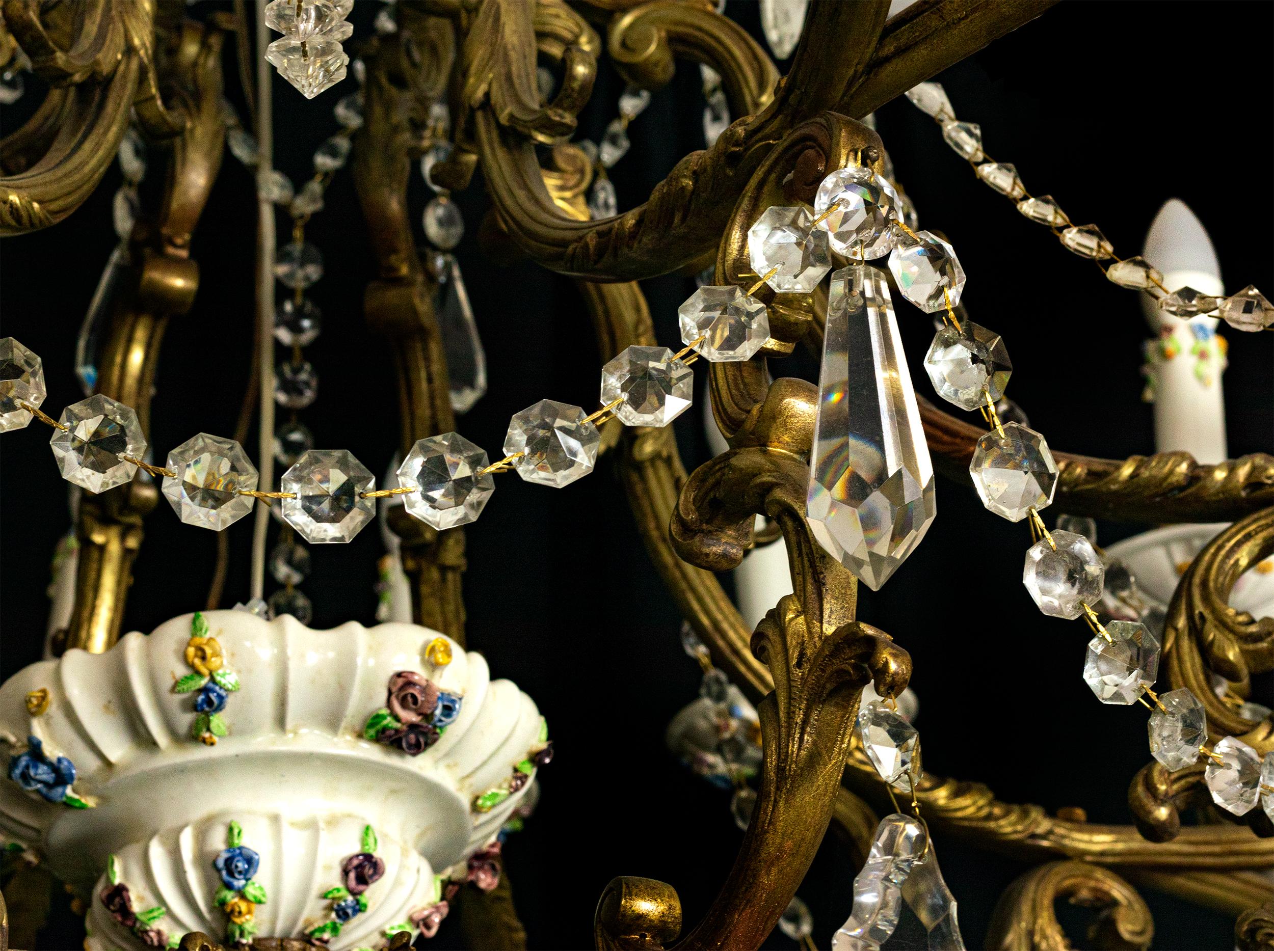 Tedesco Large Porcelain And Crystal, Gilt Bronze Chandelier, 19th Century in vendita