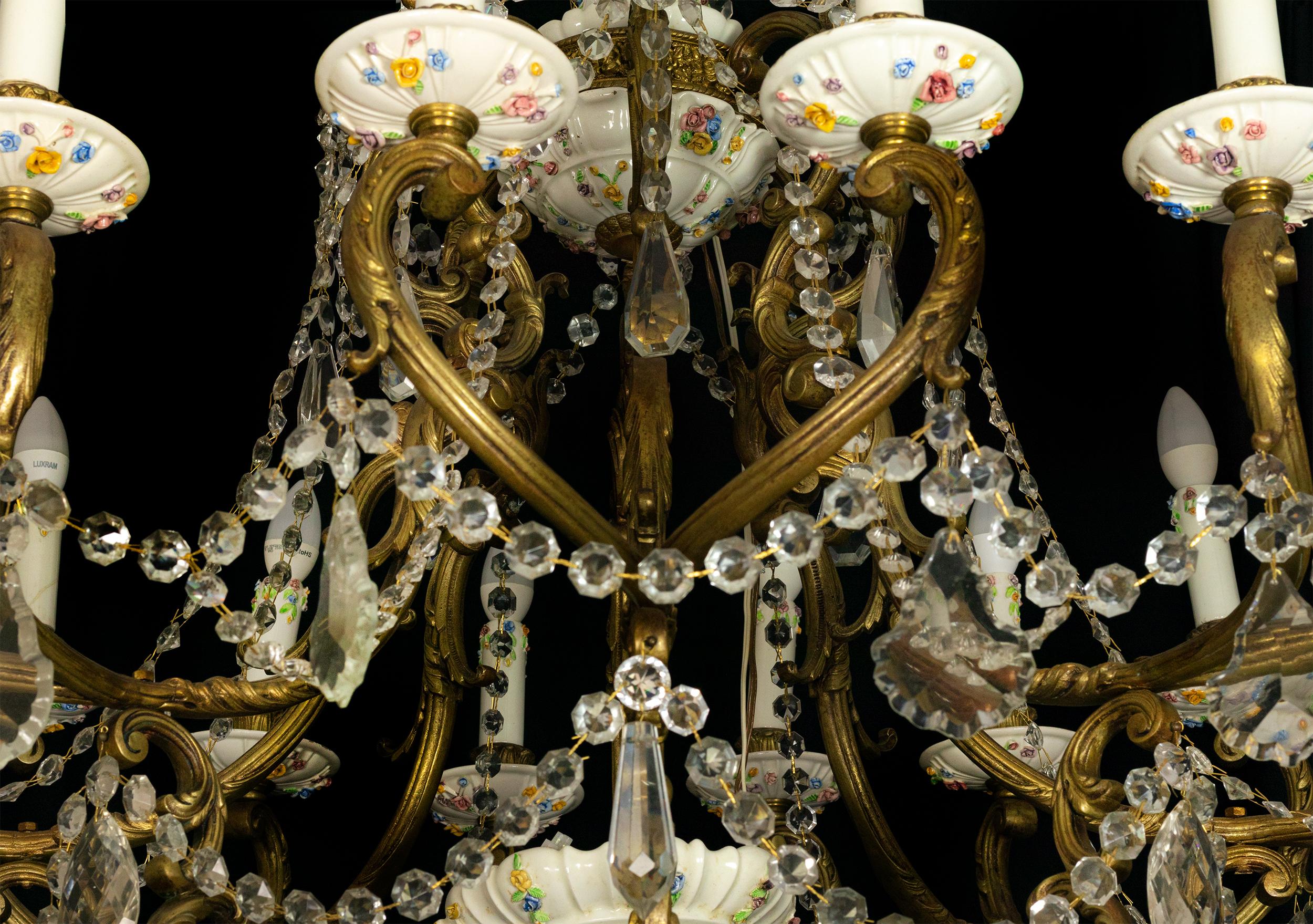 Large Porcelain And Crystal, Gilt Bronze Chandelier, 19th Century in vendita 2