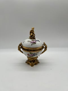 Urnes à pot-pourri du 19e siècle en porcelaine de Meissen et bronze montées sur bronze doré