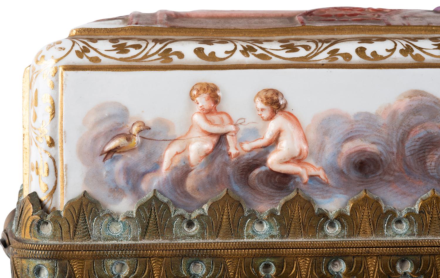 19th Century Meissen Porcelain Casket For Sale 8