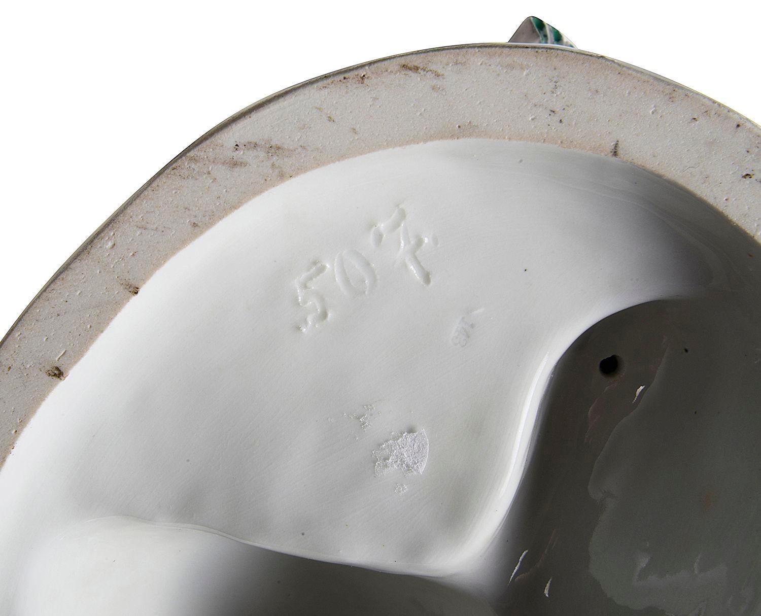 19th Century Meissen porcelain group of lovers under a tree. For Sale 1