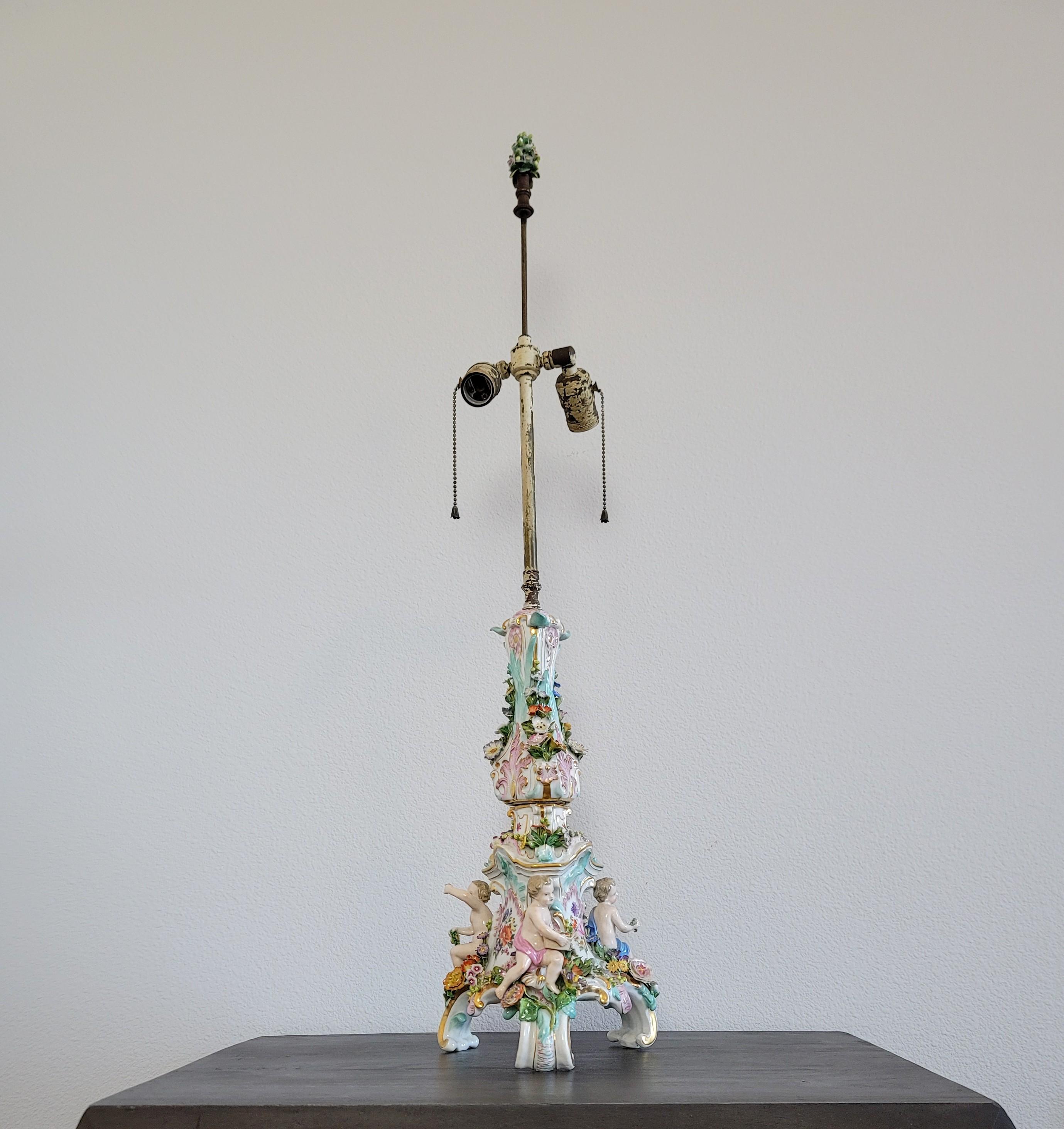 Lampe de bureau chandelier de style rococo en porcelaine de Meissen du 19ème siècle en vente 11