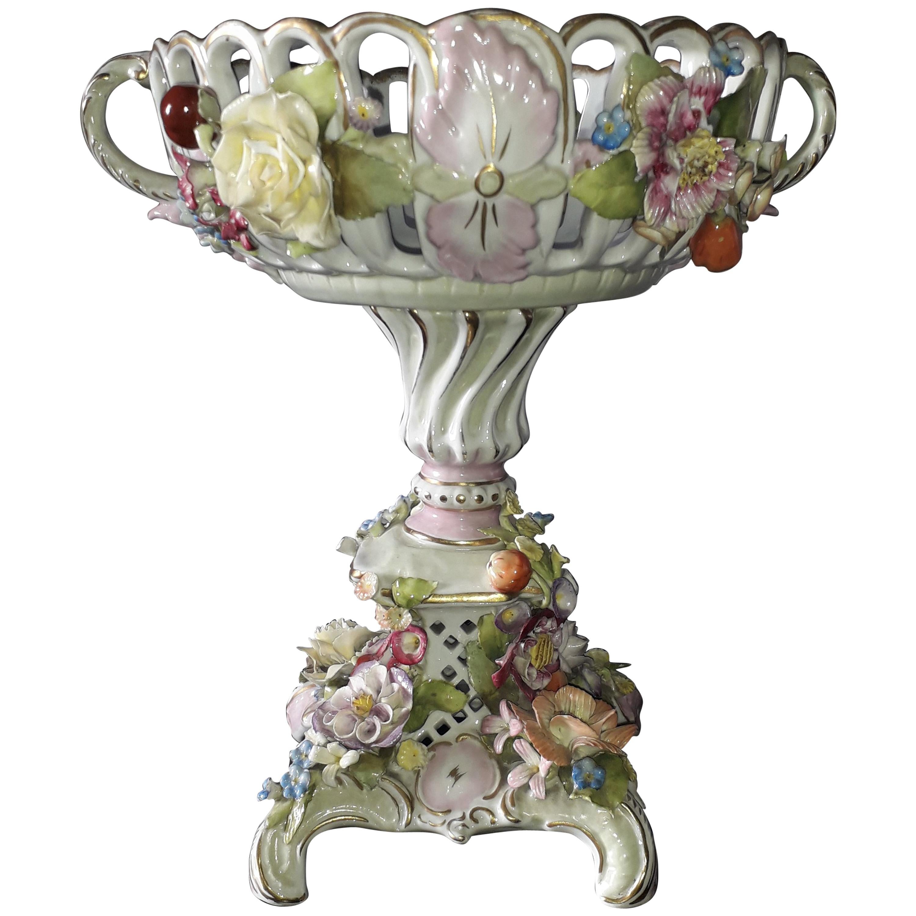 19th Century Meissen Porcelain Table Centre For Sale