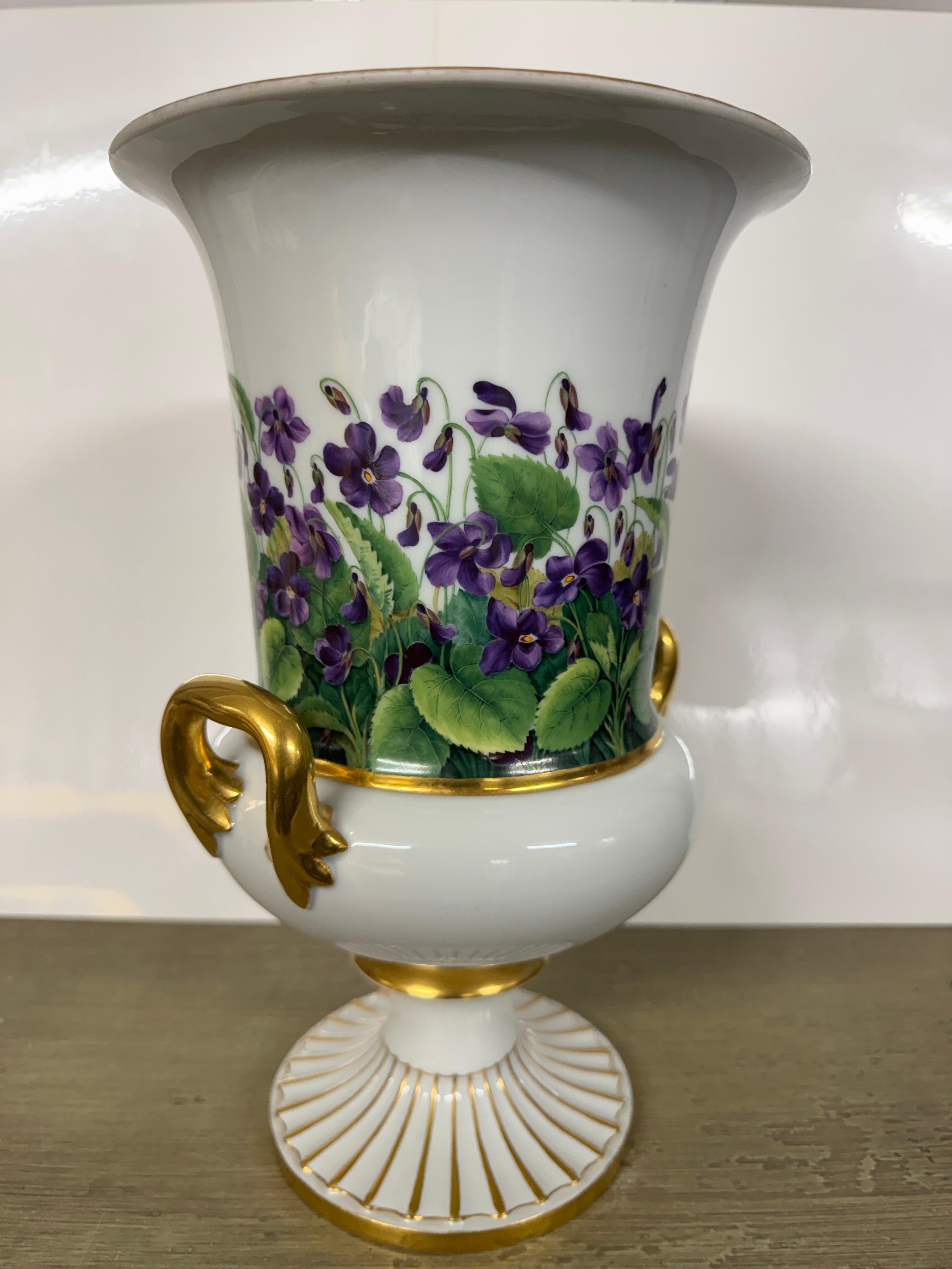 19th Century Meissen Porcelain Urn For Sale 3