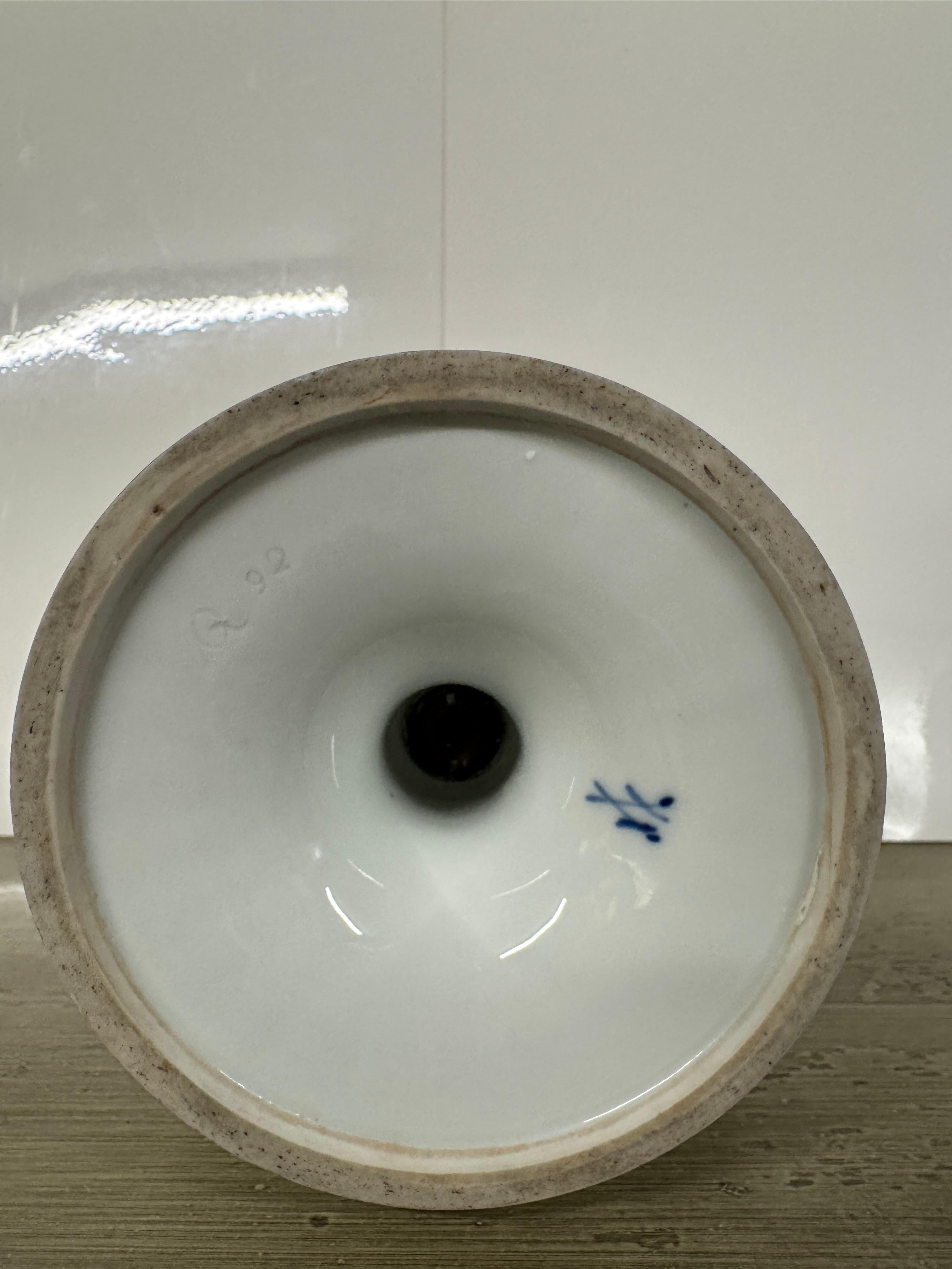 19th Century Meissen Porcelain Urn For Sale 4