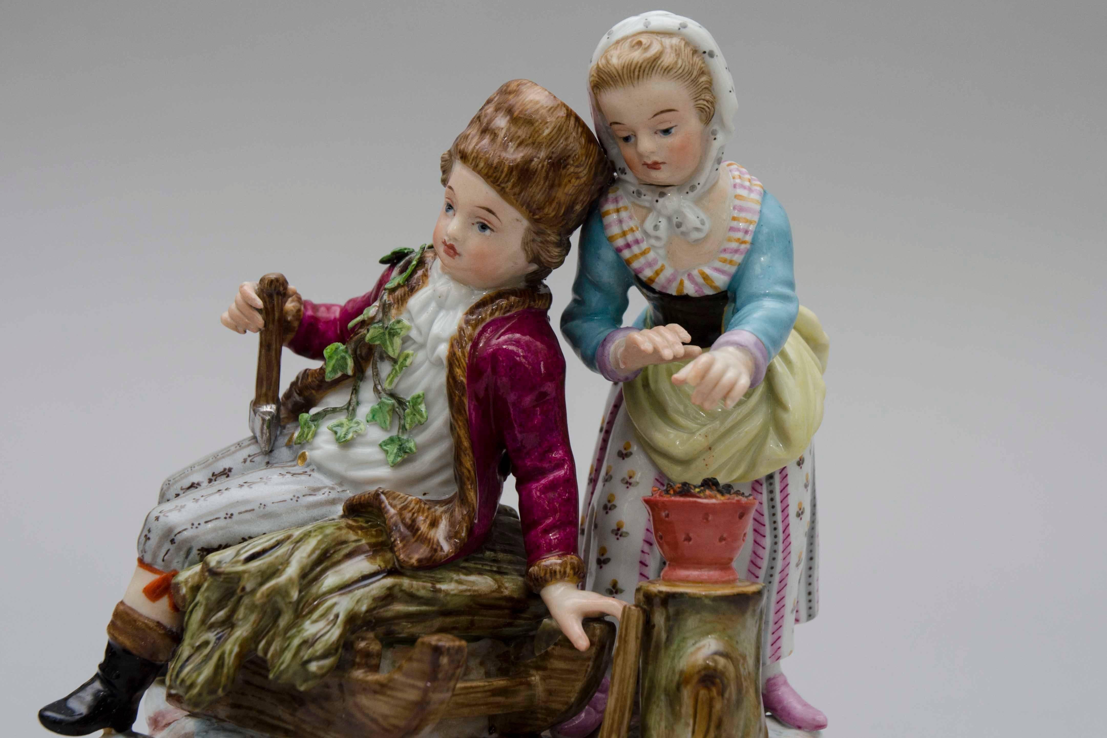Hand-Painted 19th Century Meissen Porcelaine, the Four Saisons, Groups of Two Children For Sale