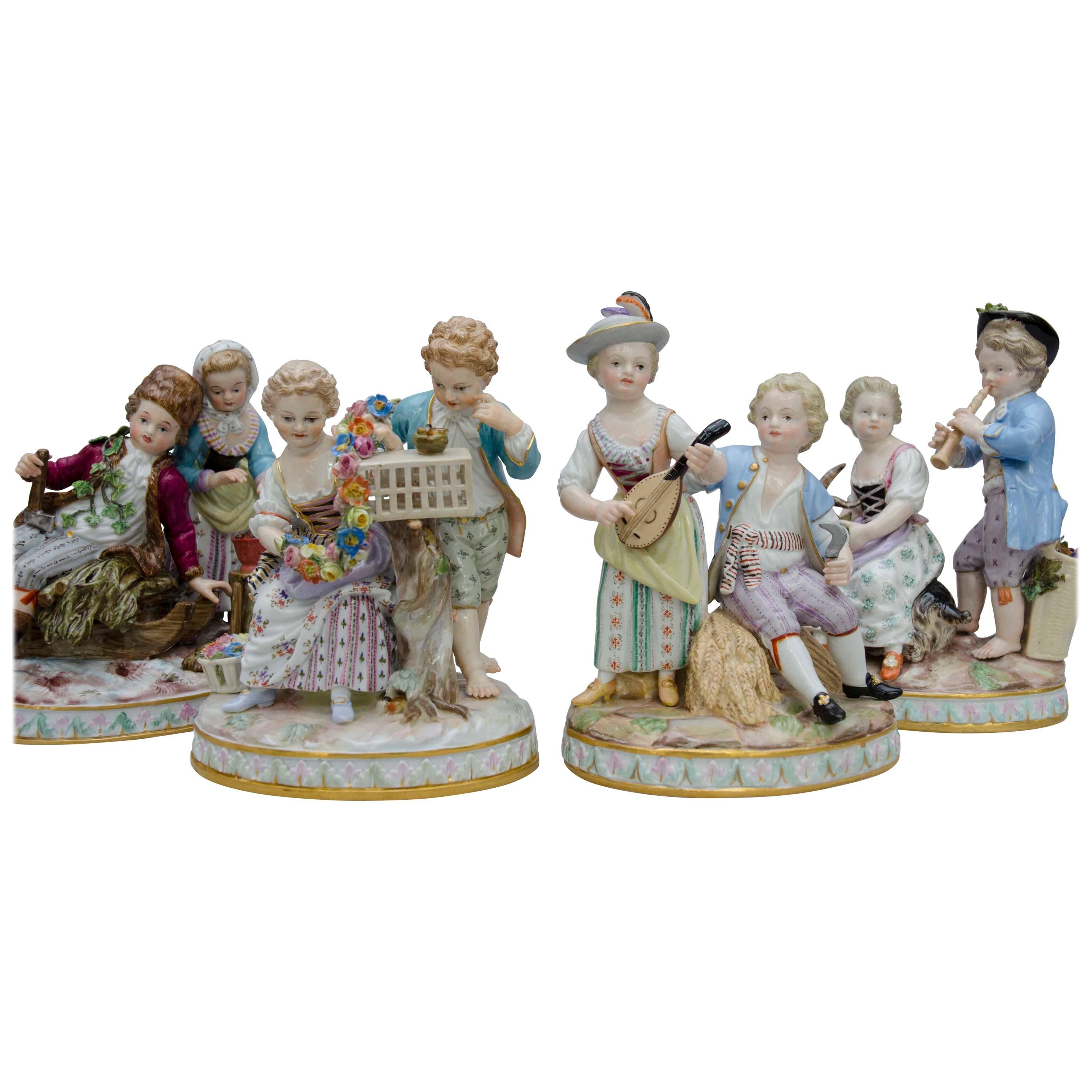 19th Century Meissen Porcelaine, the Four Saisons, Groups of Two Children For Sale