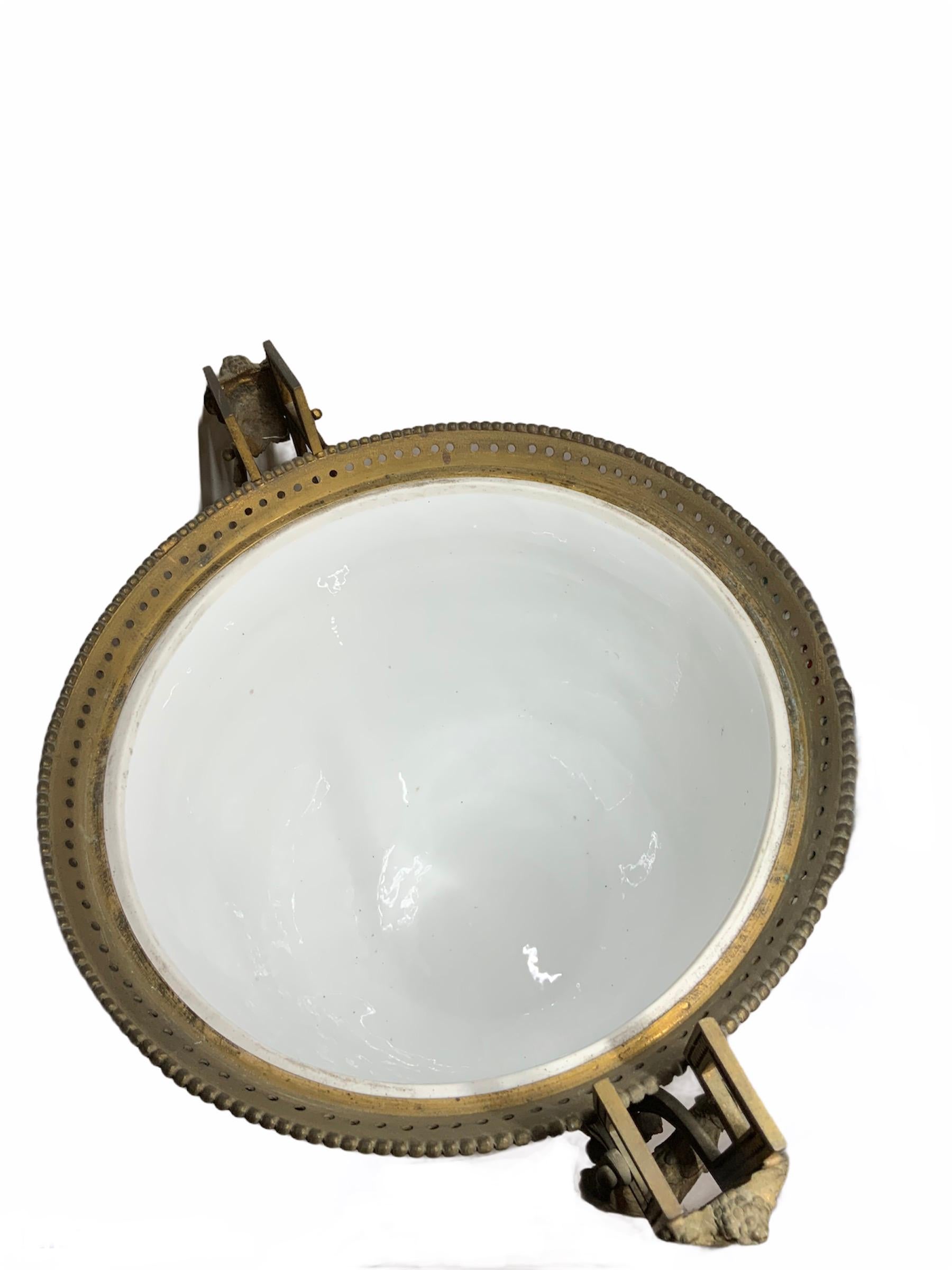 19th Century Meissen Style Porcelain Napoleon lll Bowl Vase Centerpiece For Sale 2