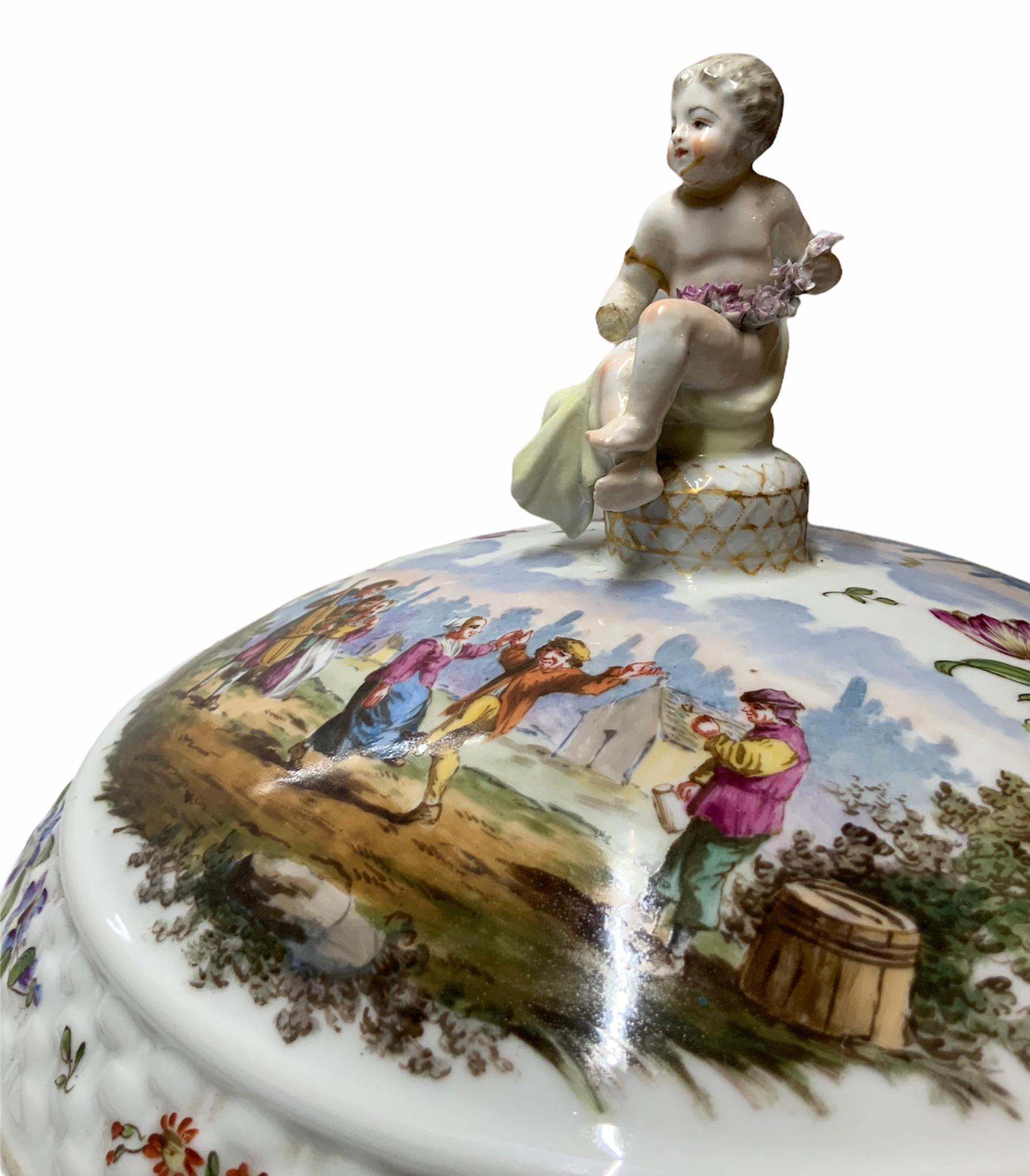 19th Century Meissen Style Porcelain Napoleon lll Bowl Vase Centerpiece For Sale 3