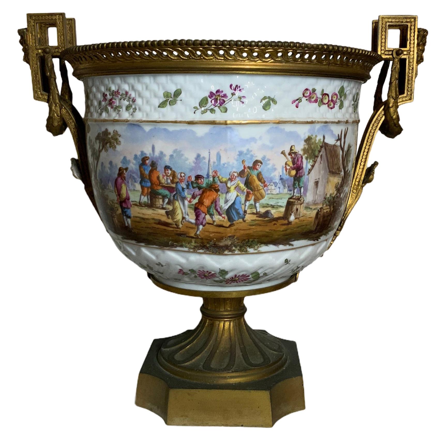 Empire 19th Century Meissen Style Porcelain Napoleon lll Bowl Vase Centerpiece For Sale