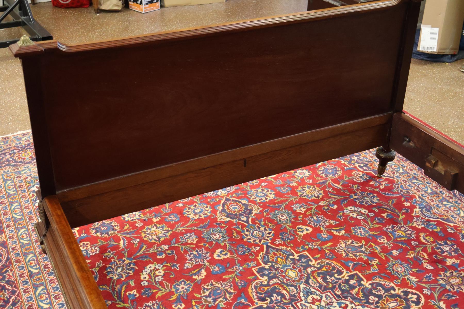 Lit complet en bronze incrusté de Mercier Frères, style Louis XV, 19e siècle en vente 11