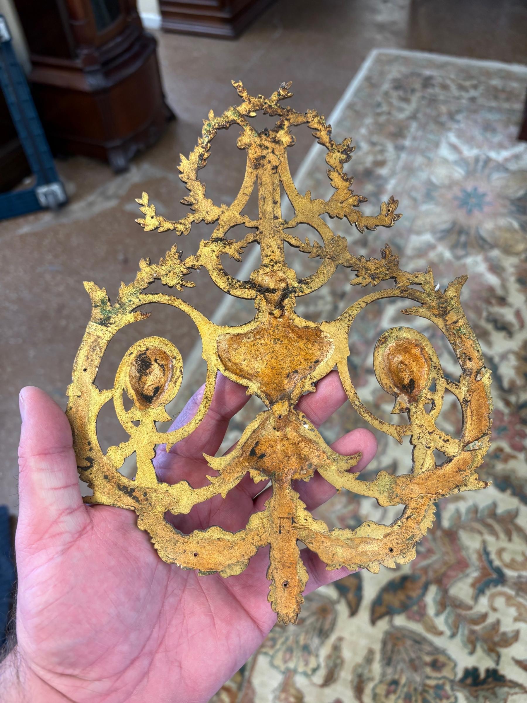 Lit complet en bronze incrusté de Mercier Frères, style Louis XV, 19e siècle

Dimensions : 62