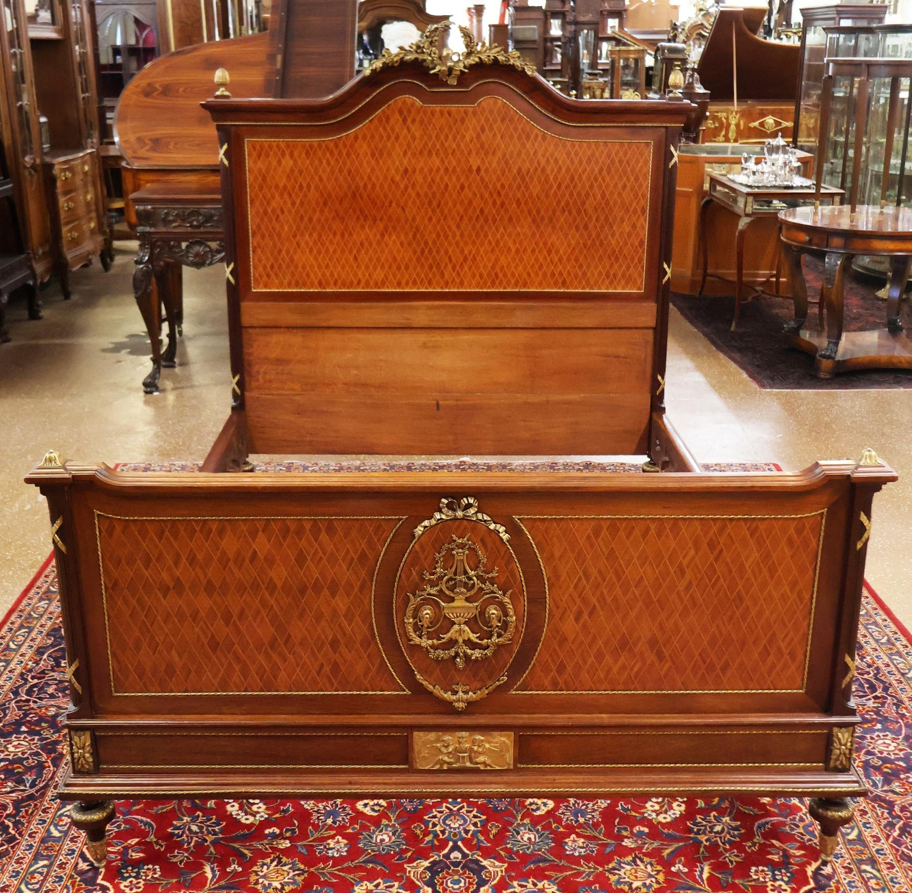 Français Lit complet en bronze incrusté de Mercier Frères, style Louis XV, 19e siècle en vente