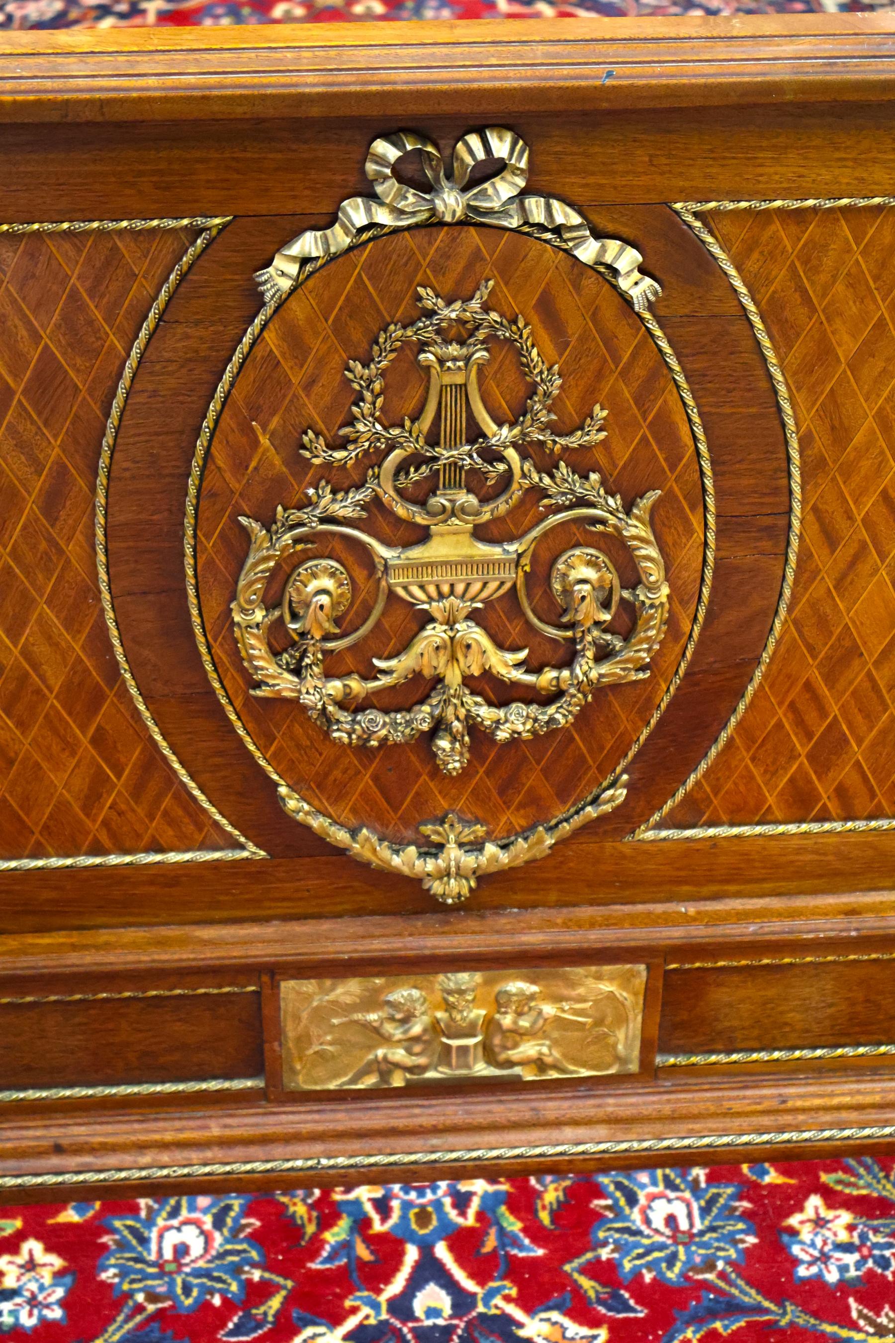 Bronze Lit complet en bronze incrusté de Mercier Frères, style Louis XV, 19e siècle en vente