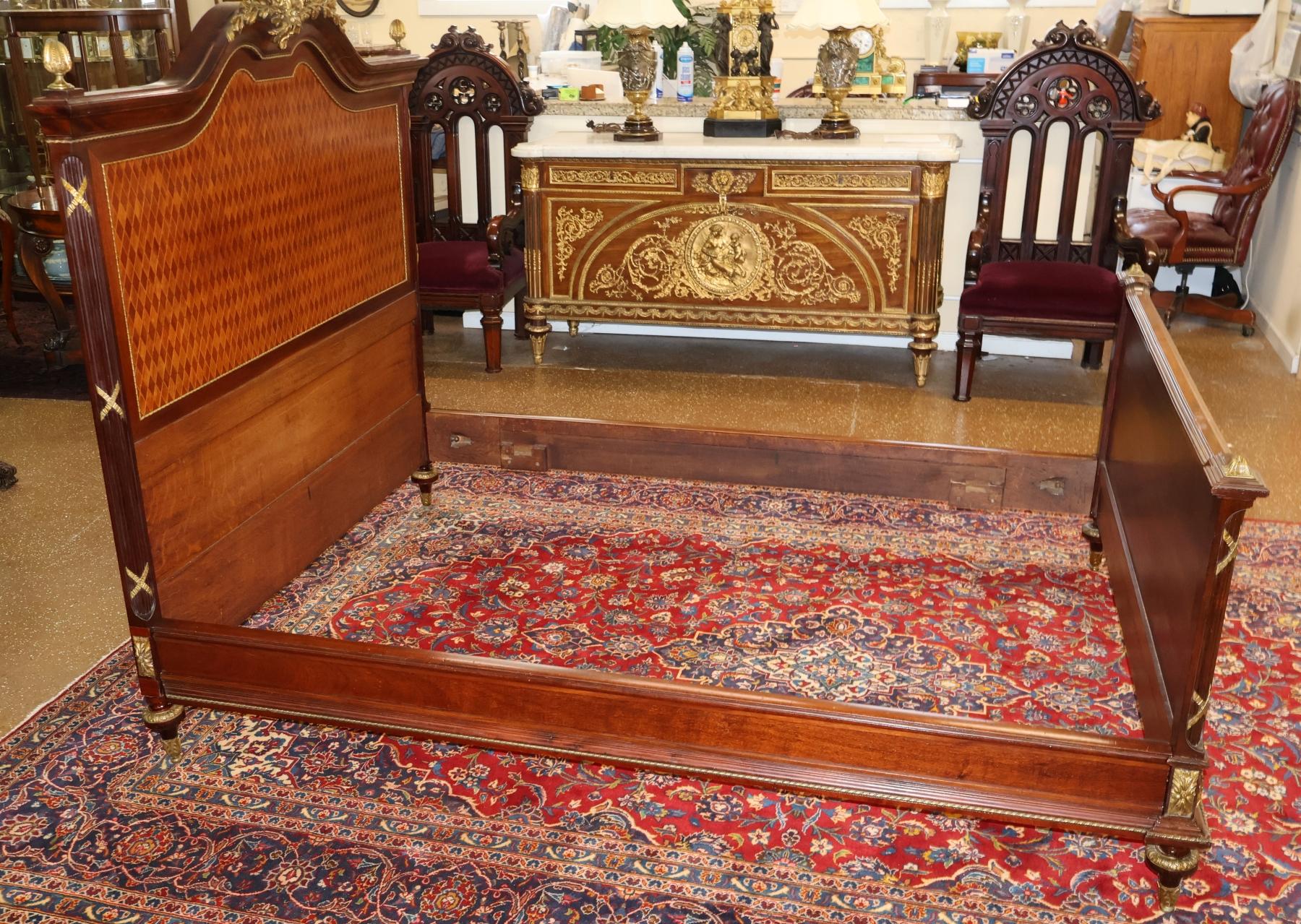 Lit complet en bronze incrusté de Mercier Frères, style Louis XV, 19e siècle en vente 2