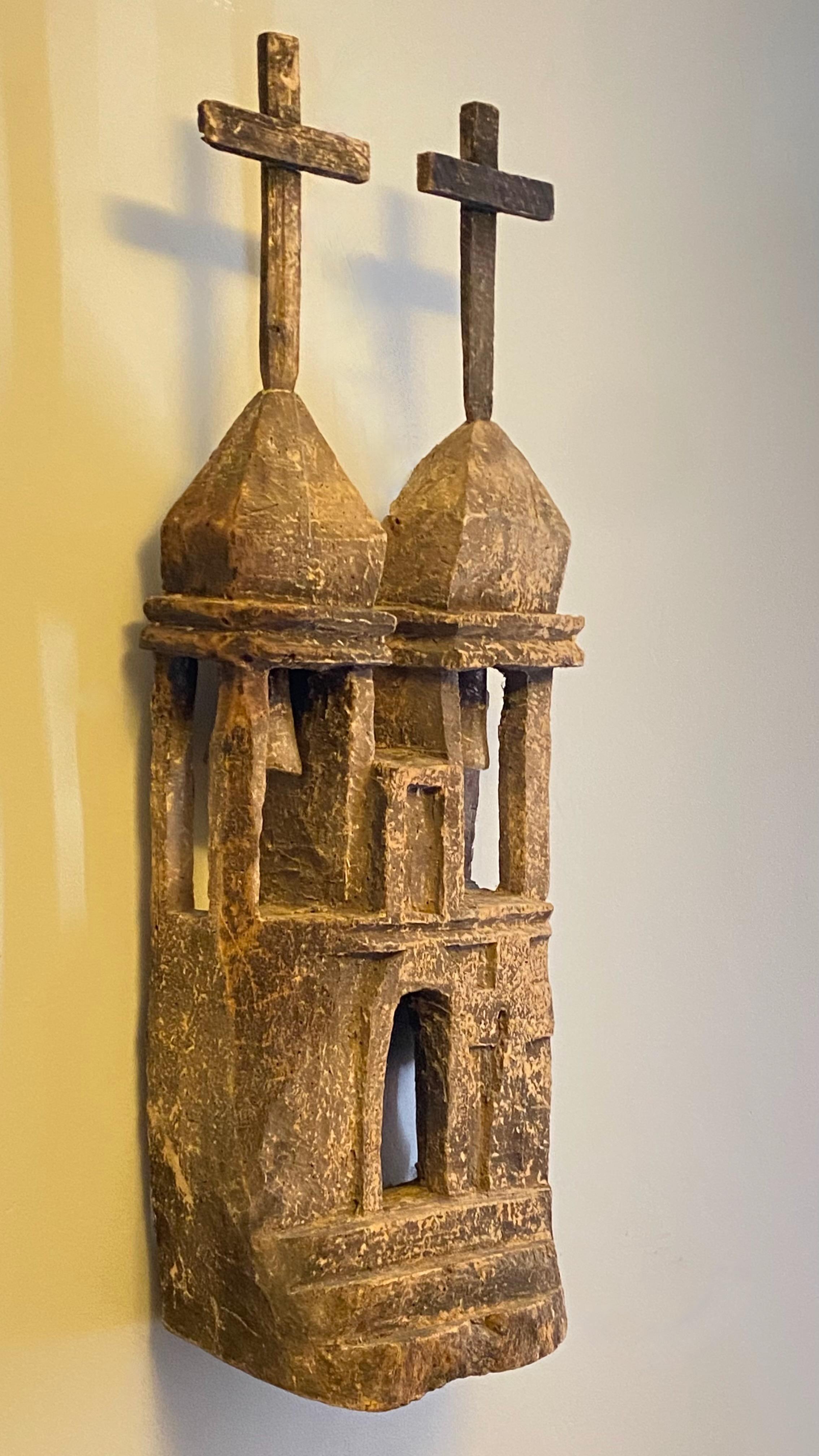 Mexikanische geschnitzte Kirchenskulptur aus Holz, Volkskunst des 19. Jahrhunderts im Zustand „Gut“ im Angebot in San Francisco, CA