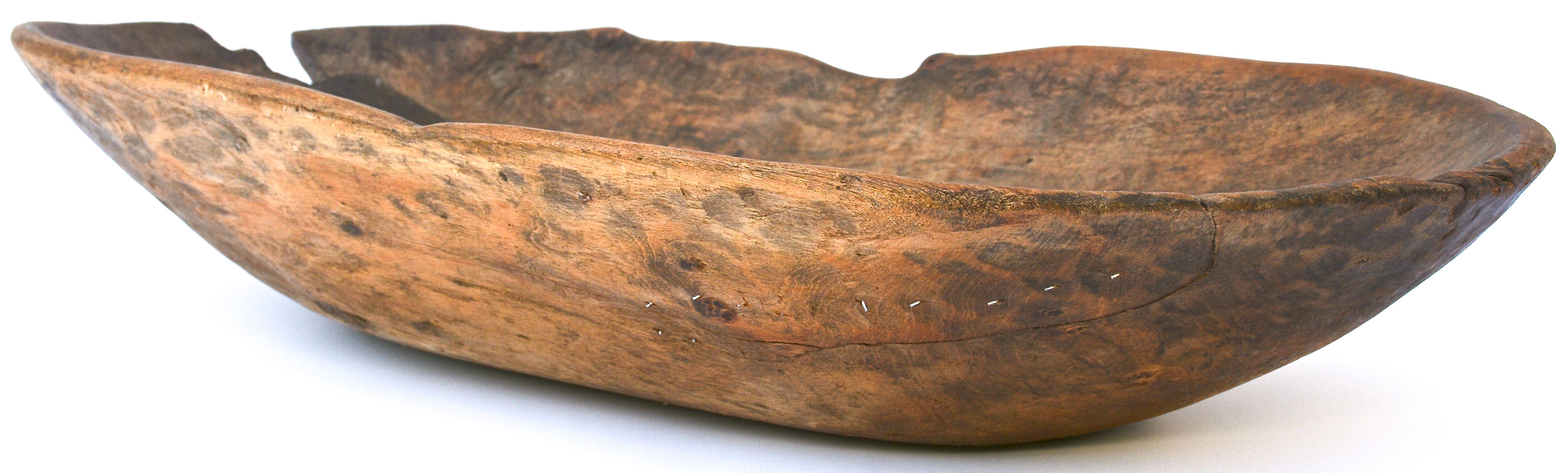 19th Century Mexican Hand Carved Sabino Wood Bowl In Distressed Condition For Sale In Los Angeles, CA