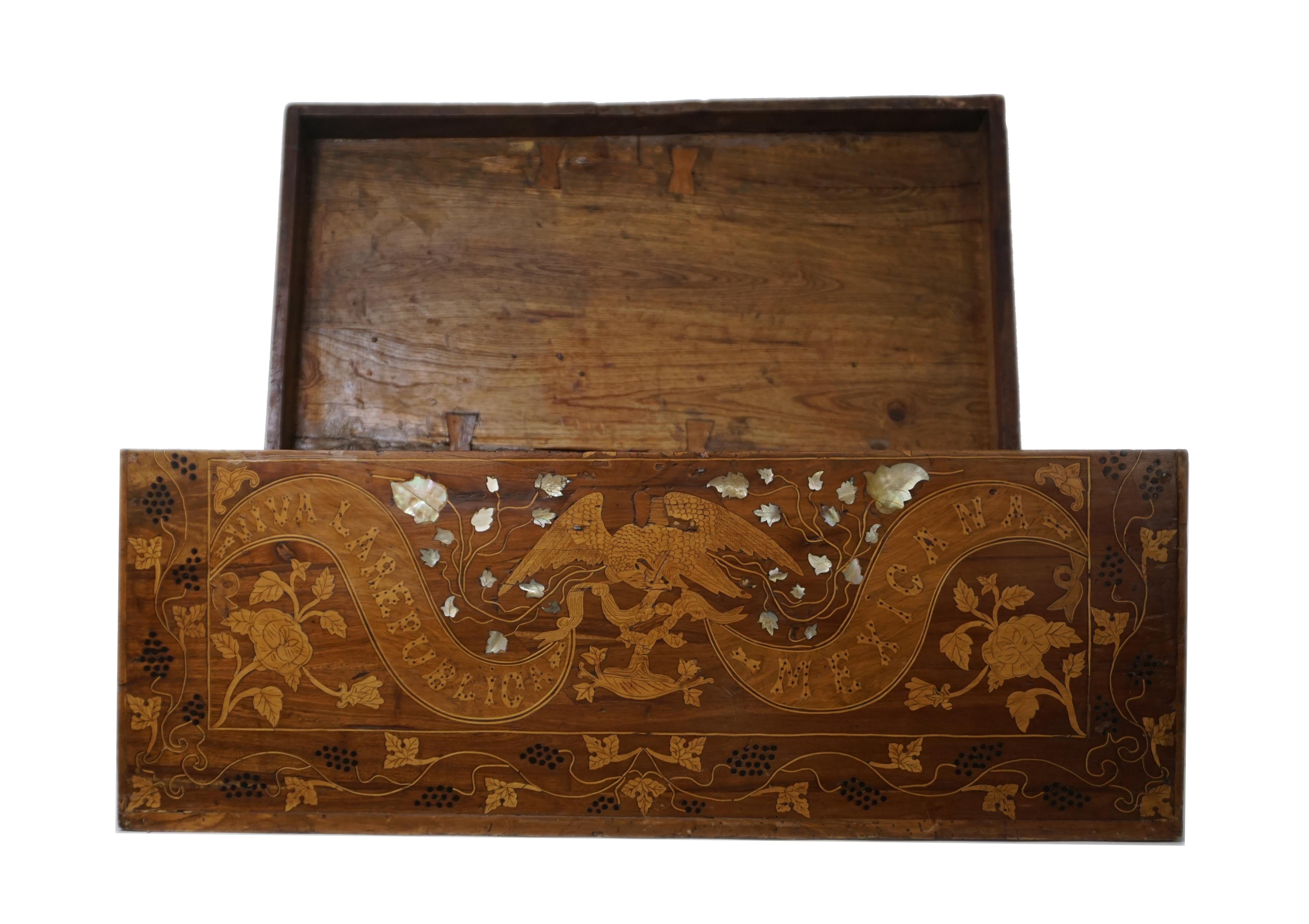19th Century Mexican Inlaid Wood Marquetry Trunk from Jalisco For Sale 2