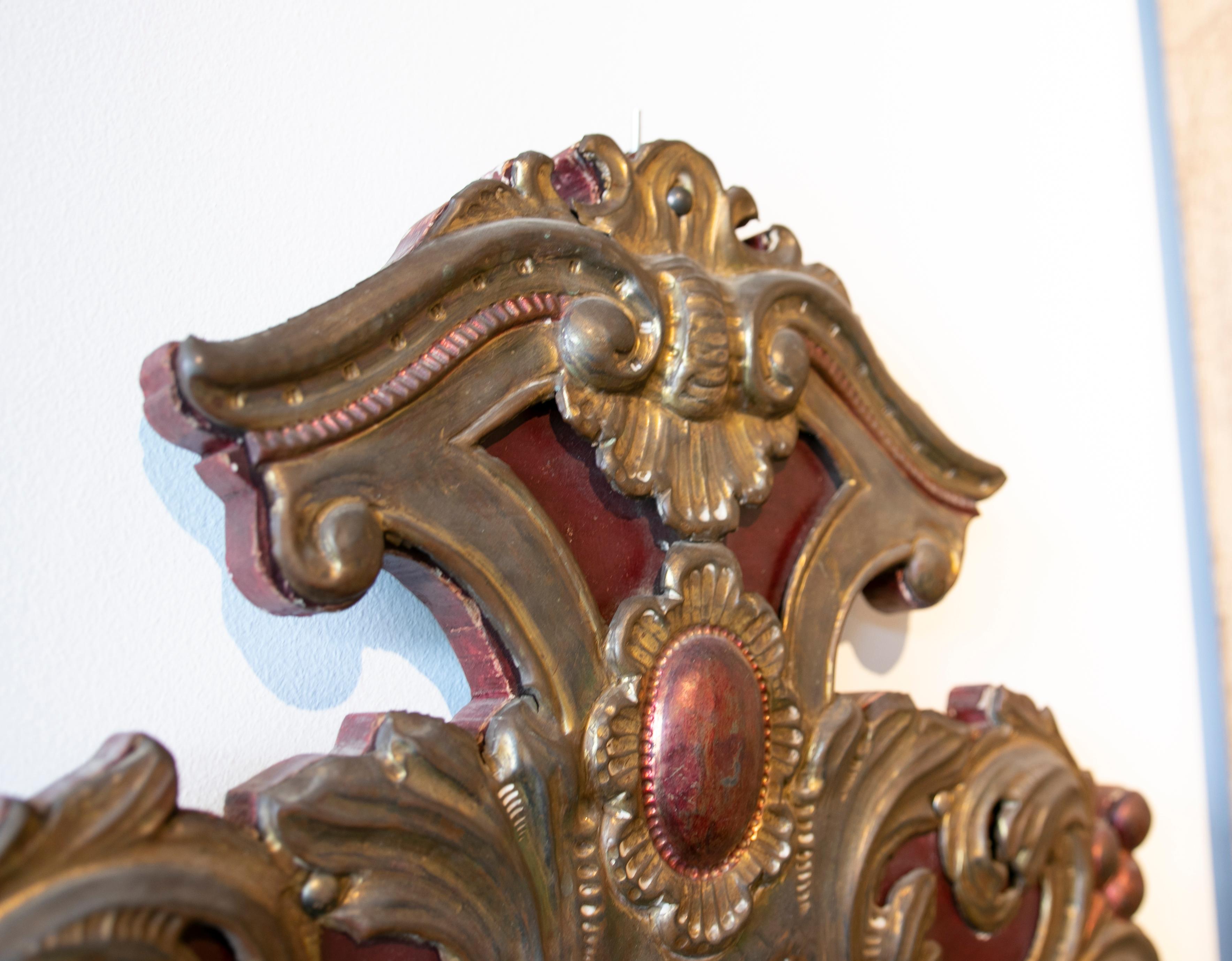 20th Century 19th Century Mexican Pair of polychromed Wood and Metal Wall Sconces For Sale