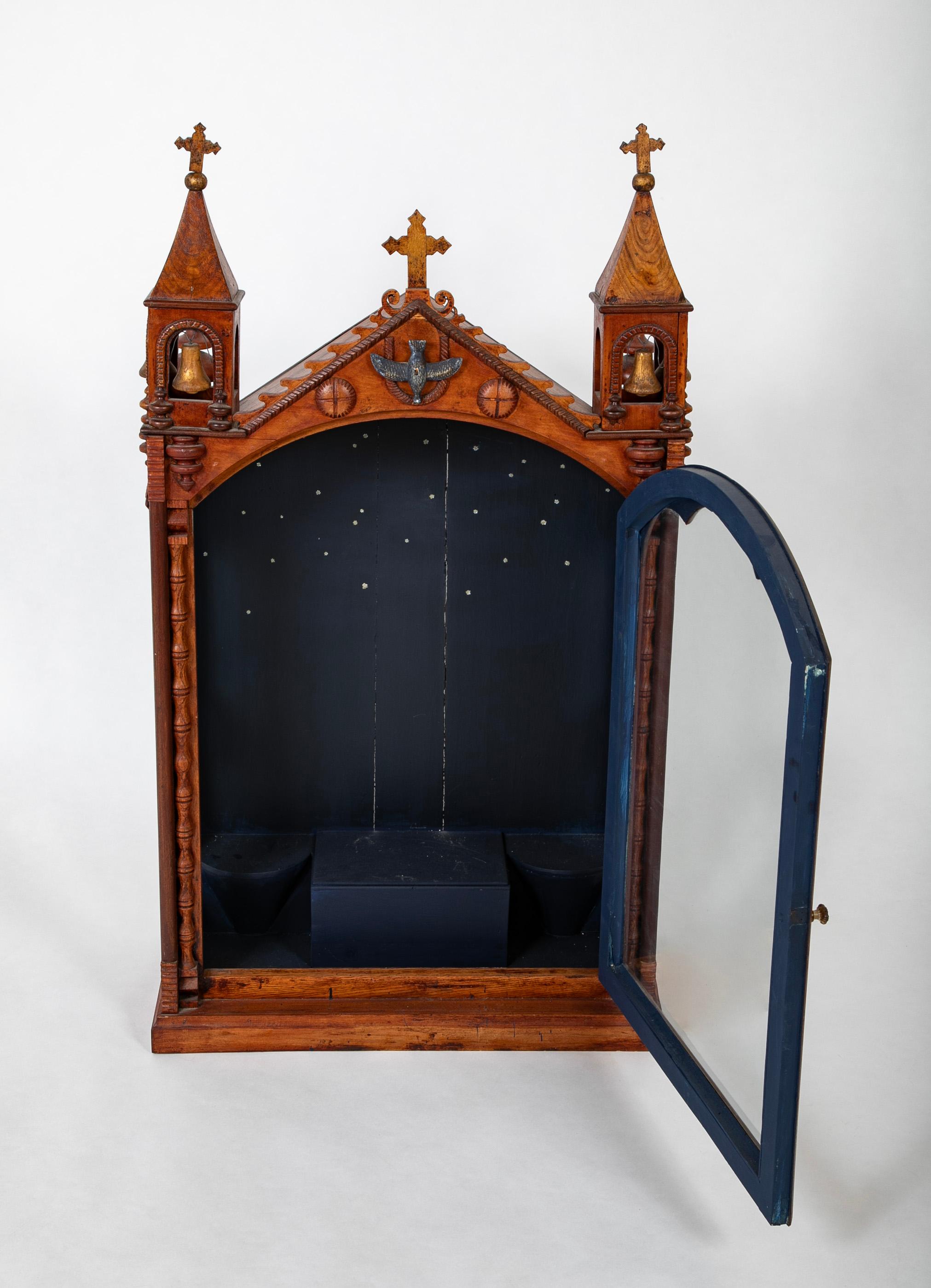 19th Century Spanish Colonial Santos Shrine With Gilt Wood For Sale 2