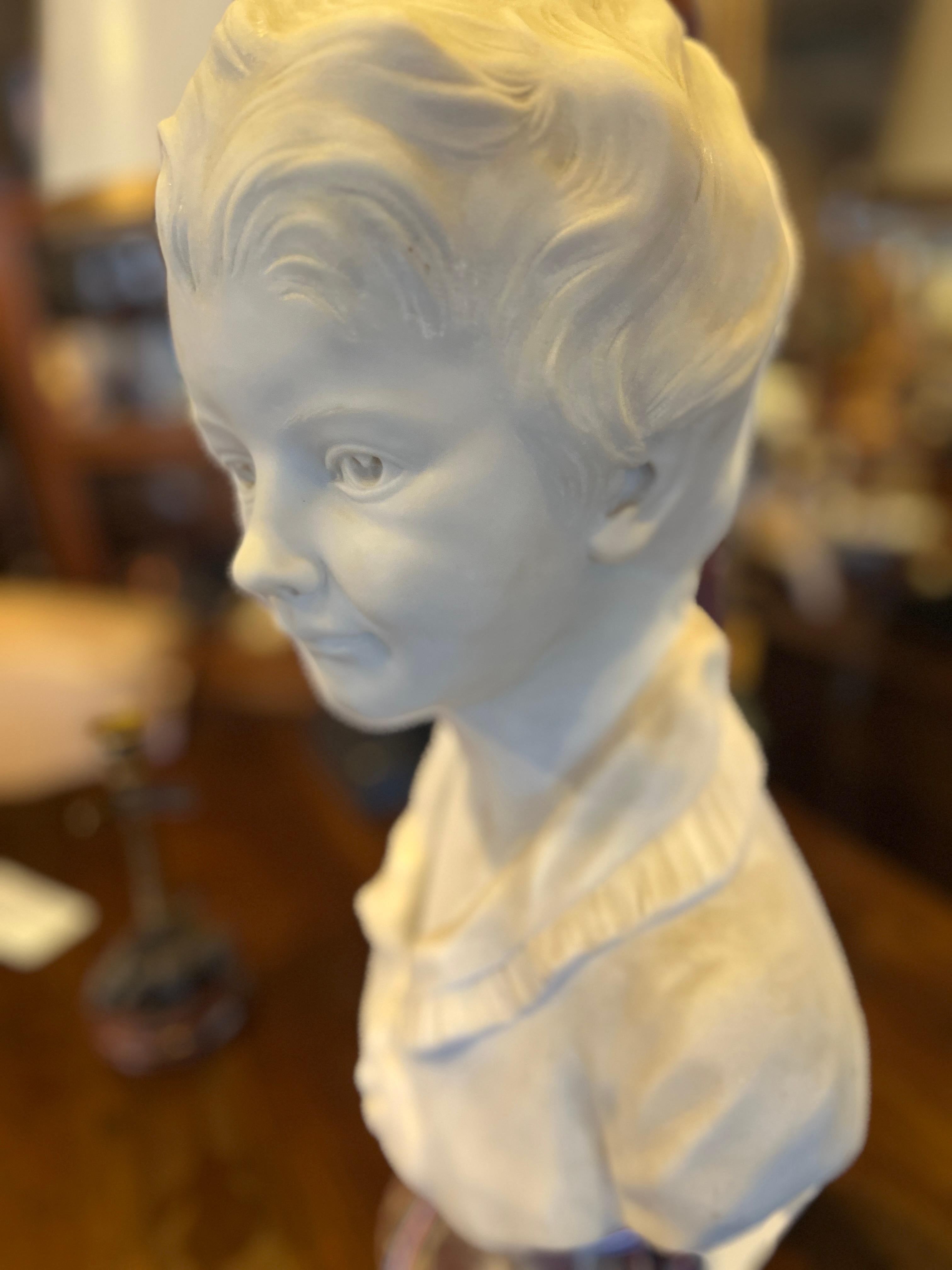 Busto de niño en mármol francés del siglo XIX (mediados) Mármol en venta