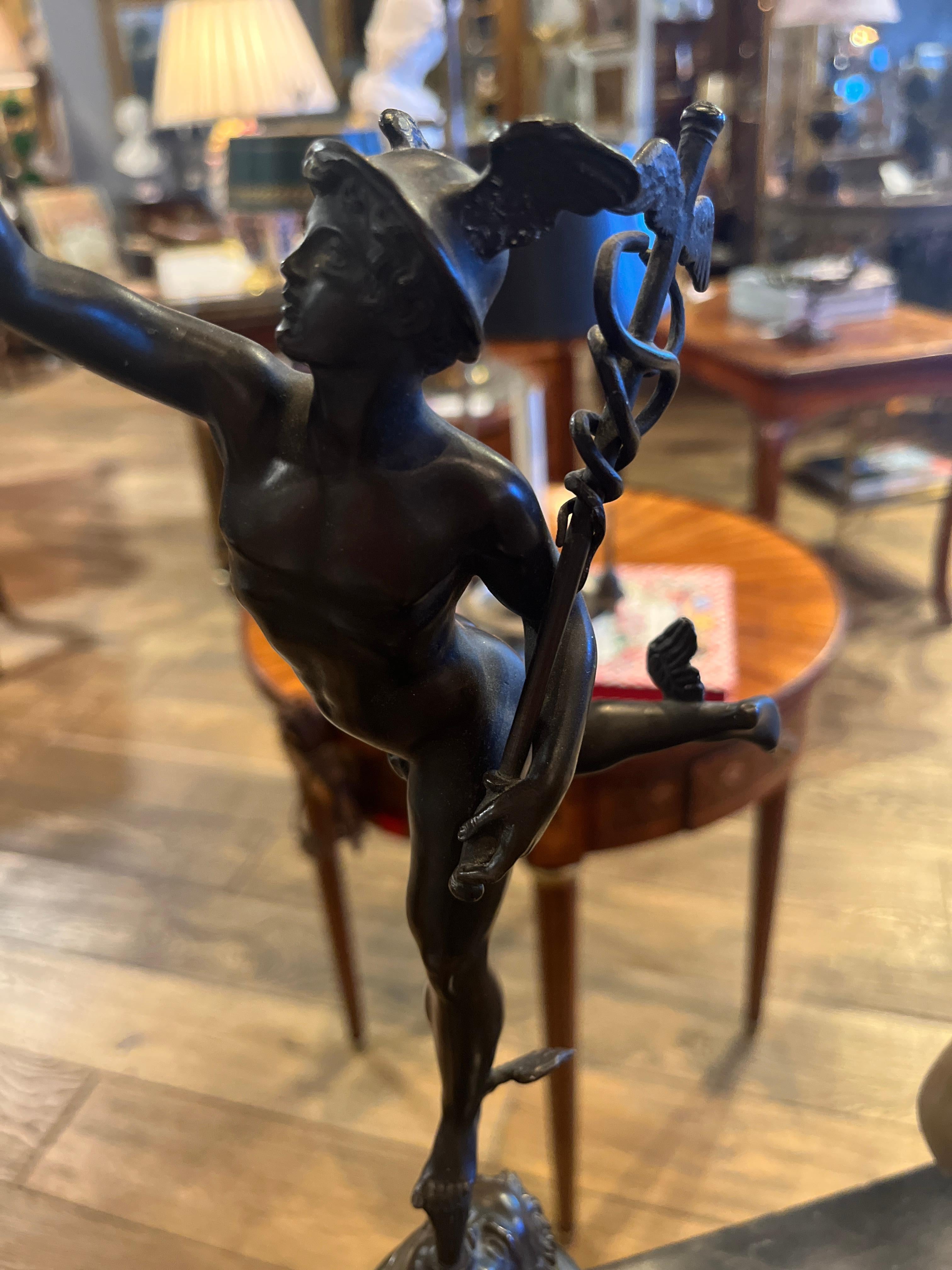 19ème siècle (milieu) Grand Tour Italien Sculpture en bronze Mercure Hermès en vente 2