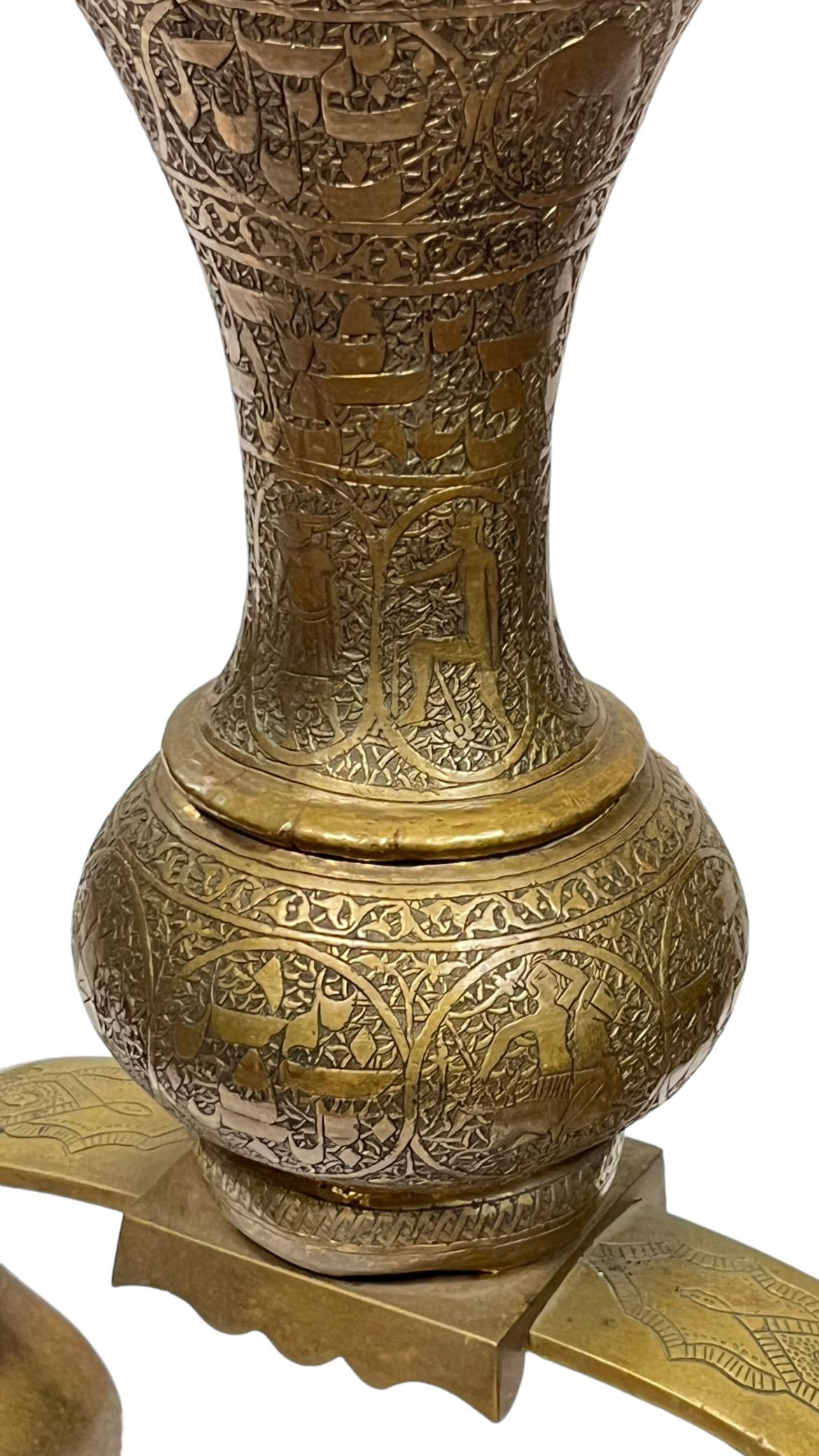 Andirons en bronze du Moyen Orient du 19ème siècle en vente 9