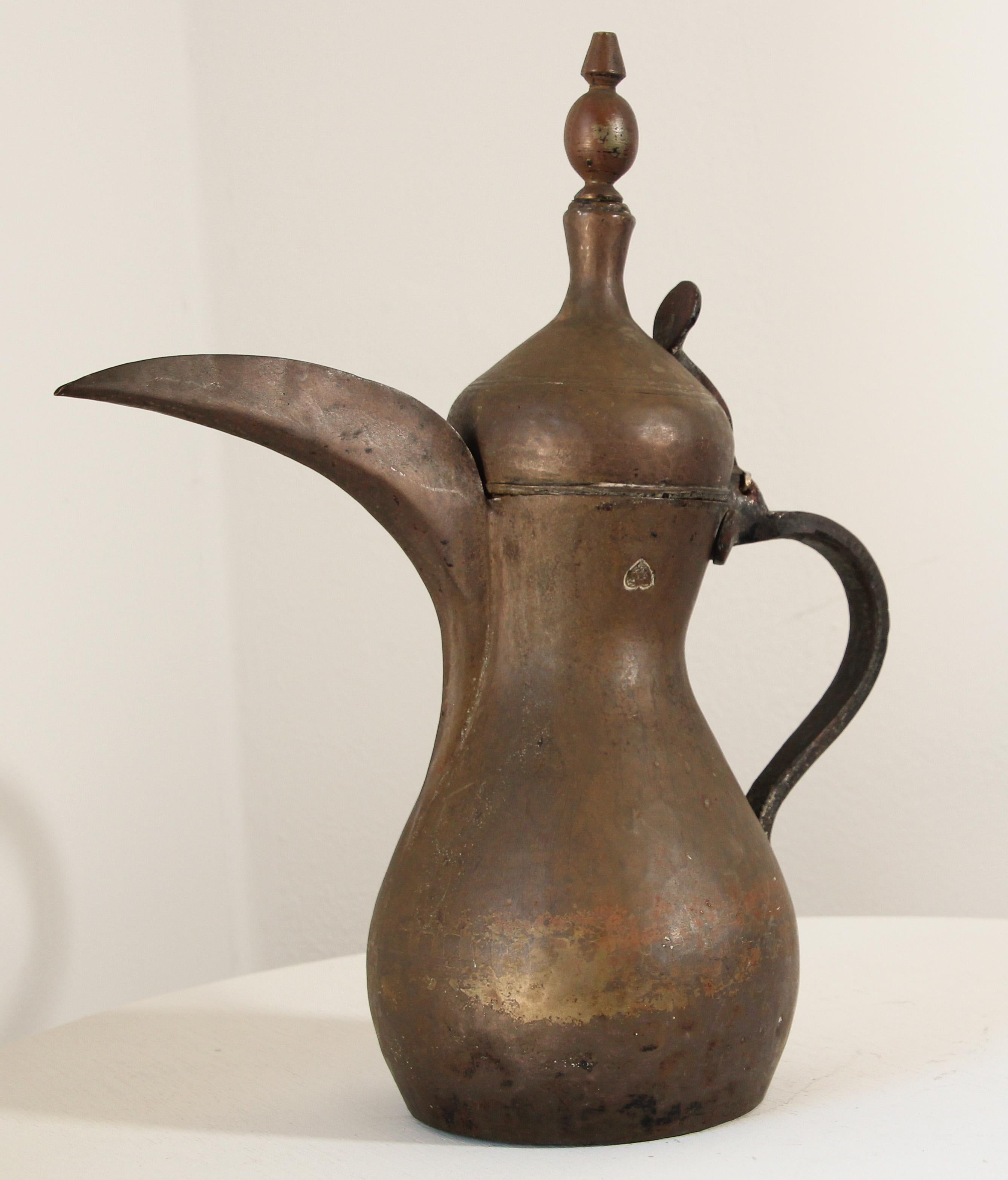 Fait main Cafetière arabe Dallah du Moyen-Orient du 19ème siècle en vente