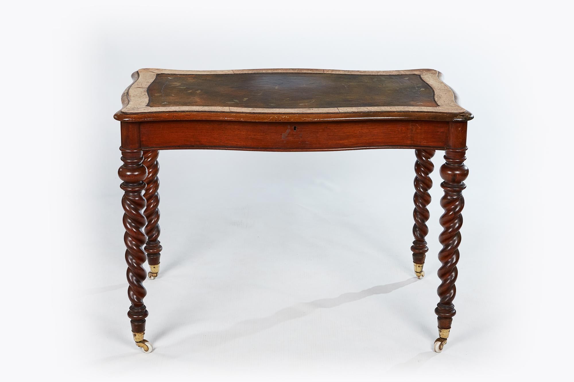 19th Century Miles and Edwards Writing Table In Good Condition For Sale In Dublin 8, IE