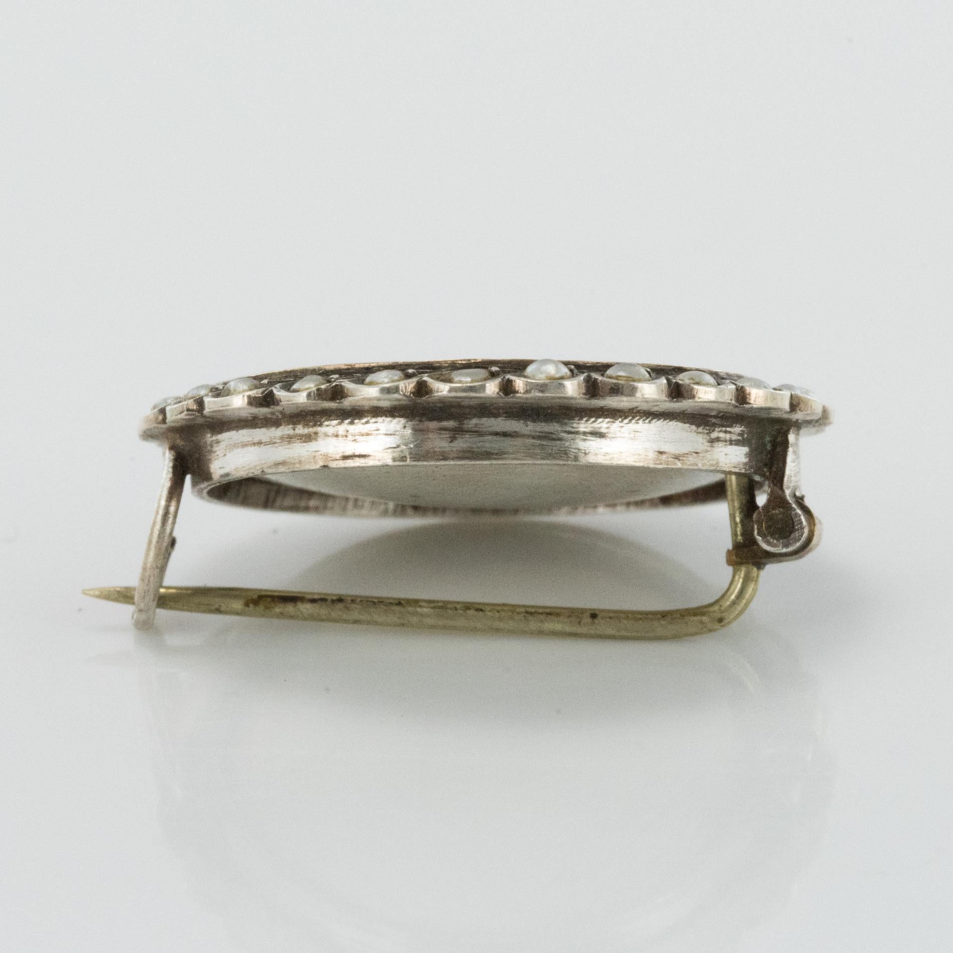 19th Century Miniature and Pearls on Silver Brooch For Sale 1