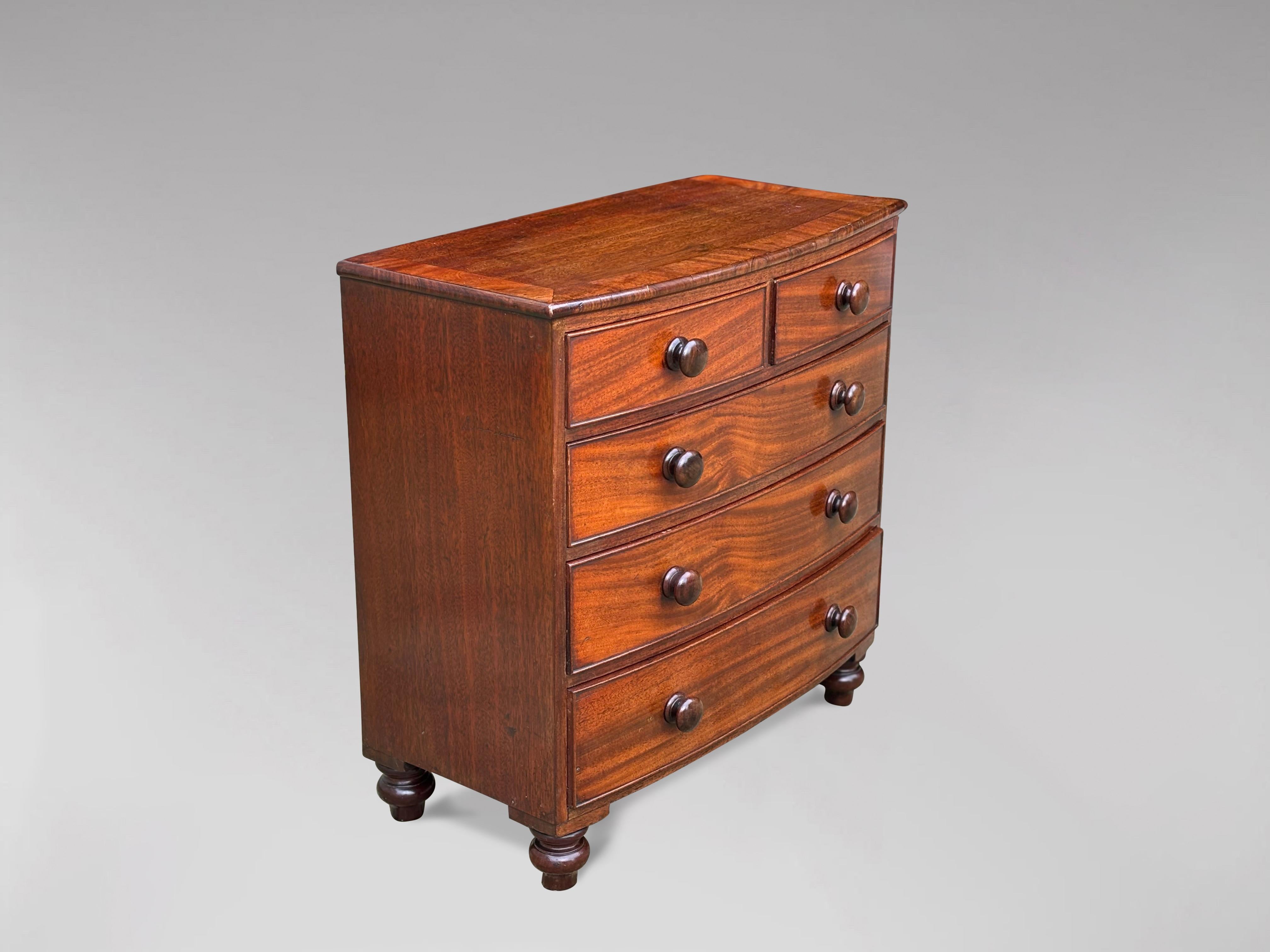 19th Century Miniature Bow Fronted Chest of Drawers In Good Condition For Sale In Petworth,West Sussex, GB