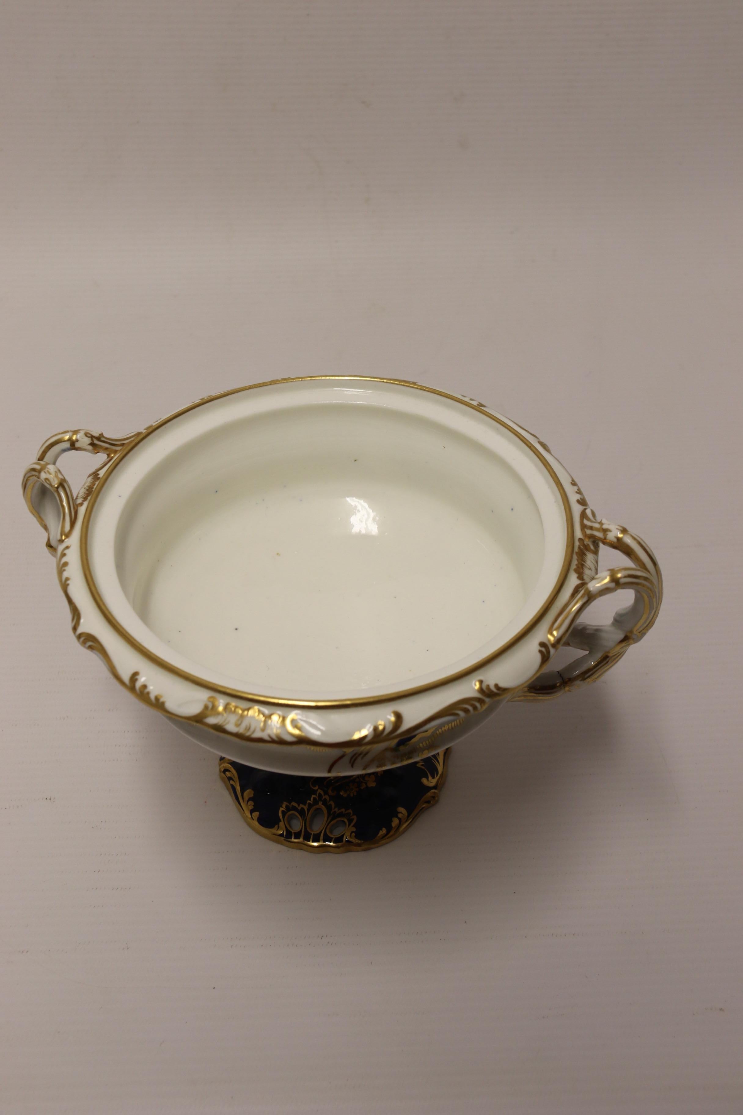 19th century Minton dessert cream tureen with stand, hand painted, English 1840 For Sale 7