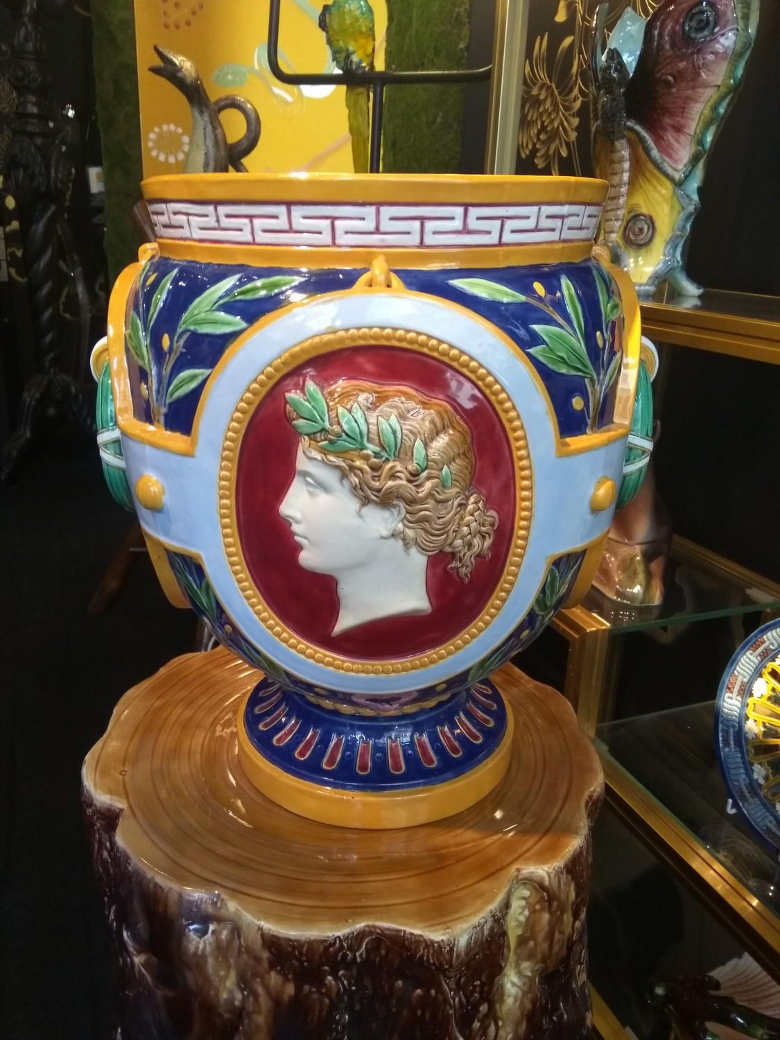 19th Century Minton Neoclassical Vase In Good Condition For Sale In Paris, FR