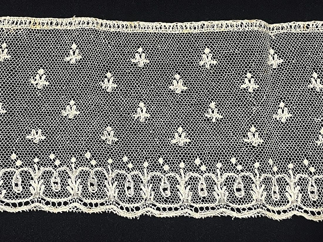 Fabric 19th Century mixed Belgian lace borders  For Sale