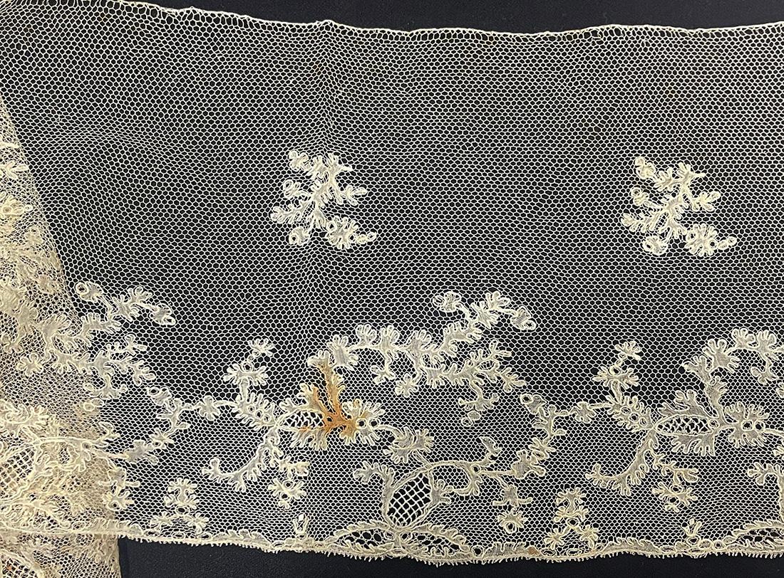 19th Century mixed Belgian lace borders  For Sale 3