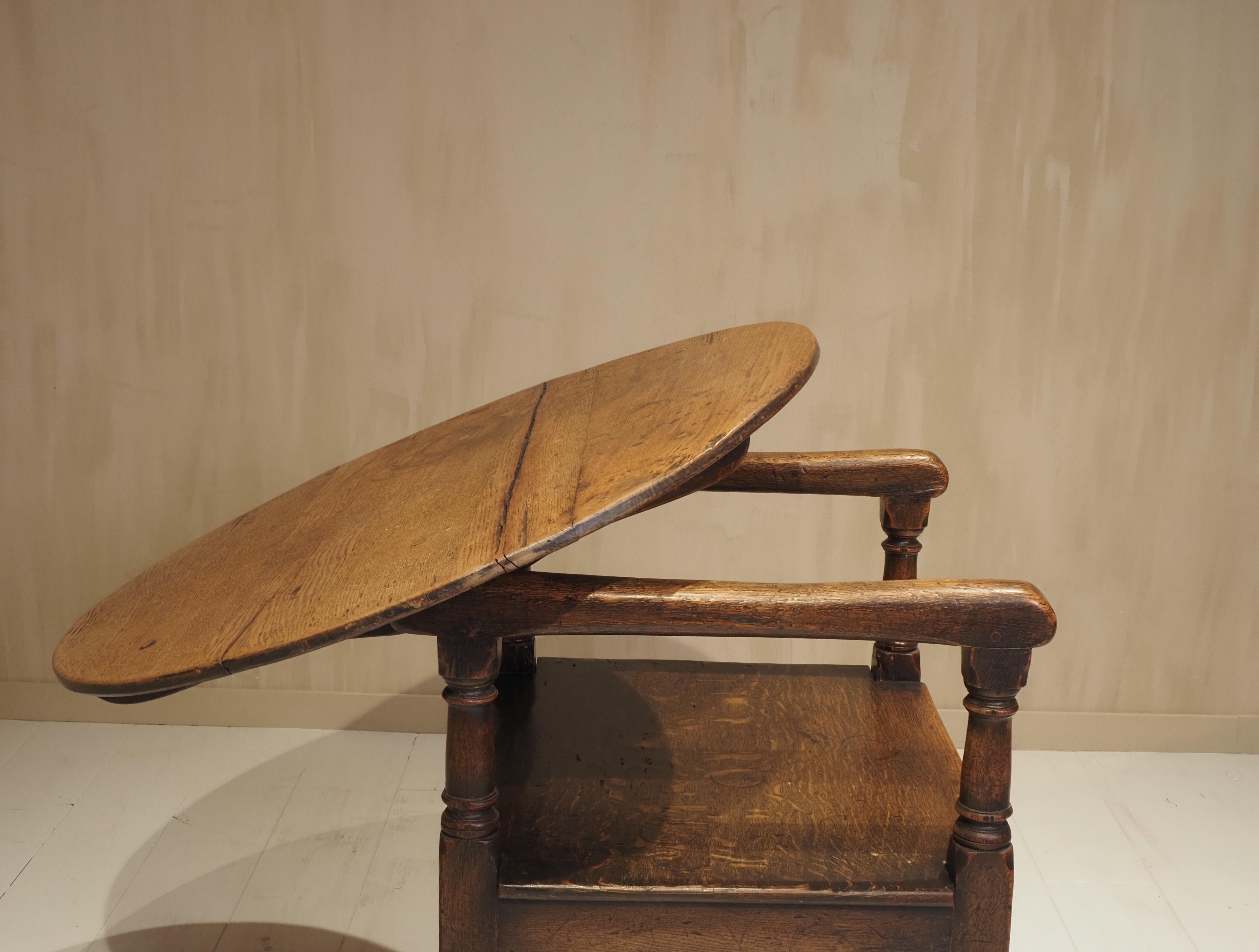 19th century monk seat/table For Sale 8