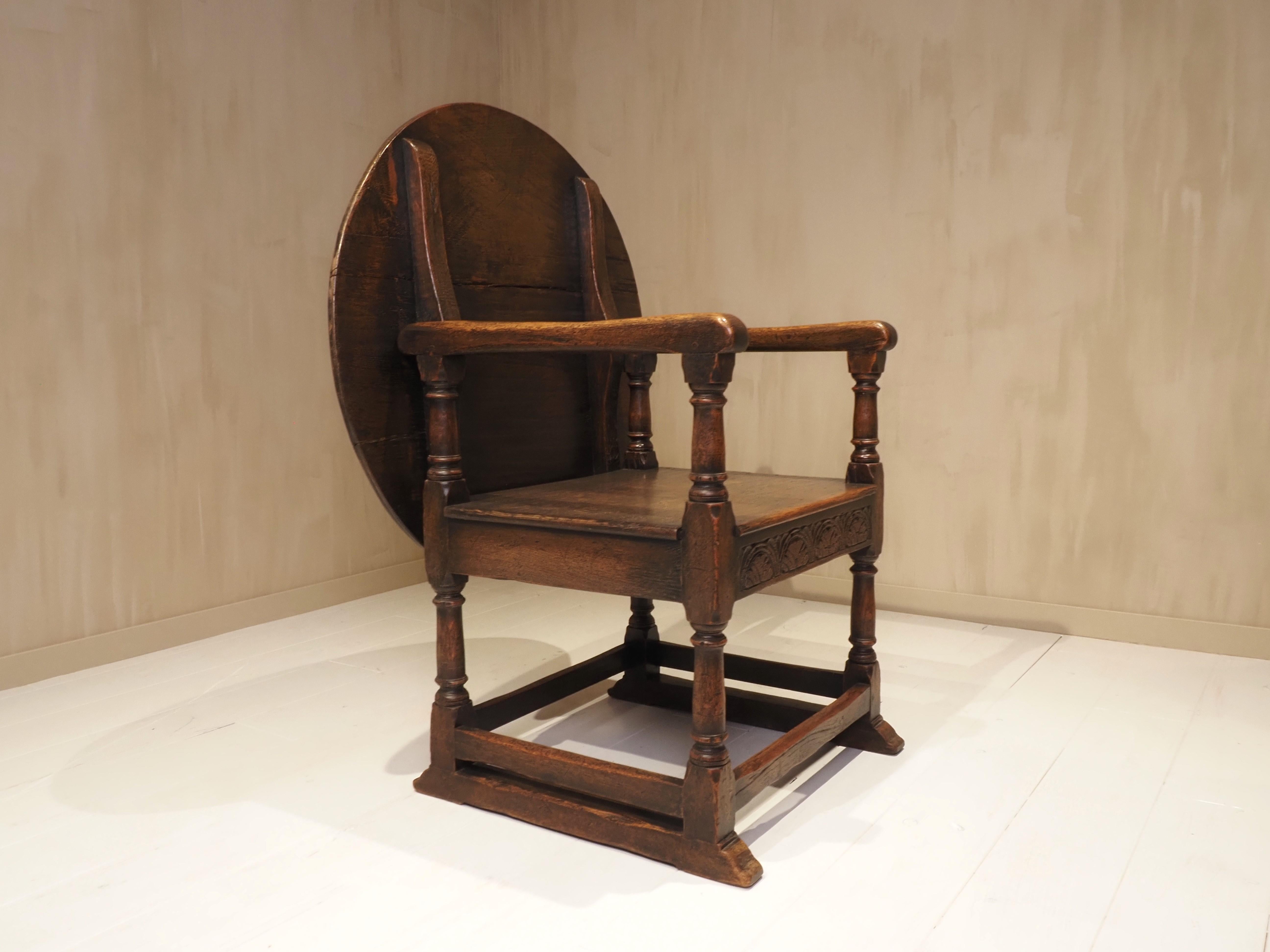 19th century monk seat/table For Sale 9