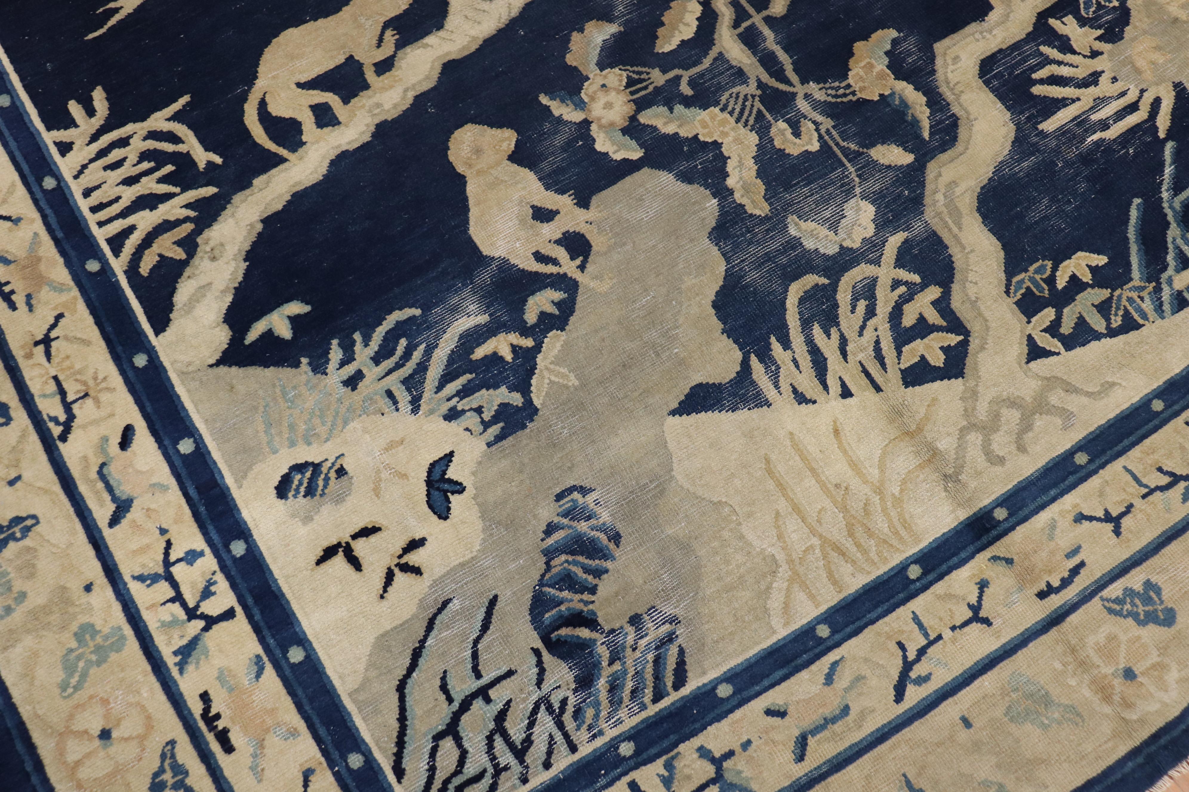 Bildhauerischer chinesischer Teppich mit Affenmotiv aus dem 19. Jahrhundert (Chinesisch) im Angebot