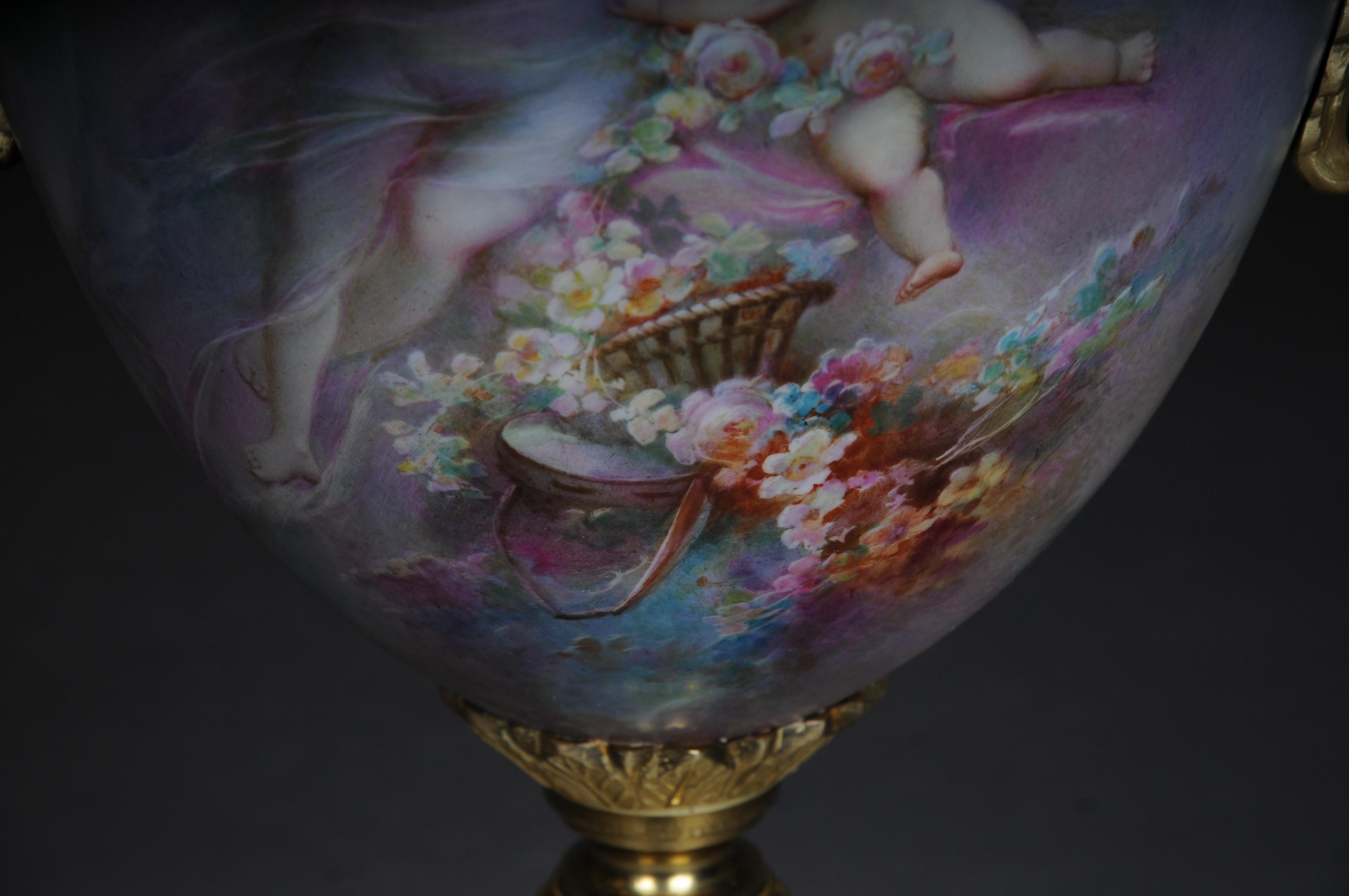 Monumentale Sèvres-Vase des 19. Jahrhunderts mit Bronzebeschlag im Angebot 12