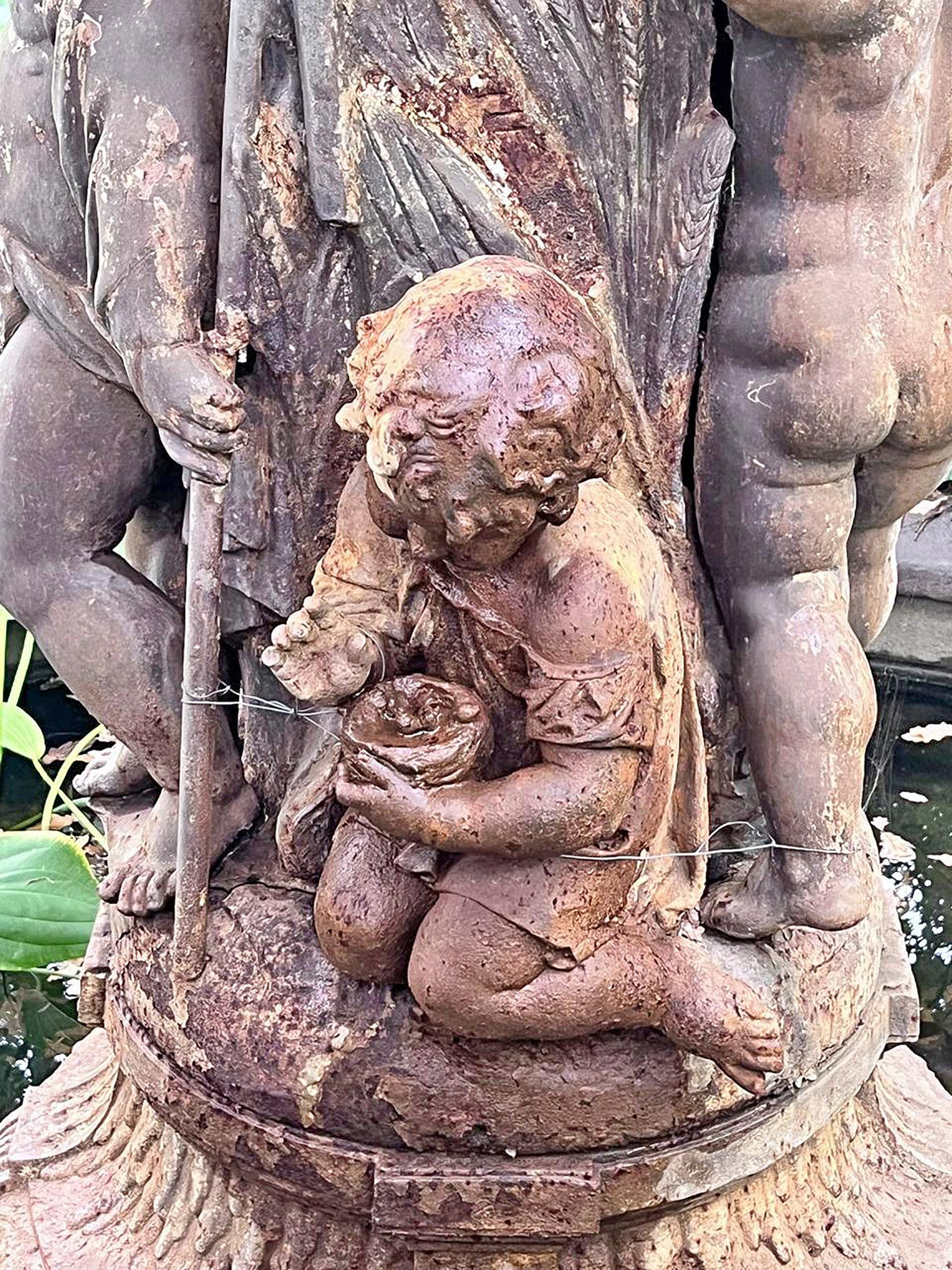 Fontana monumentale a tre vasche del XIX secolo della Val d'Osne Foundry, Francia In condizioni discrete in vendita a North Miami, FL
