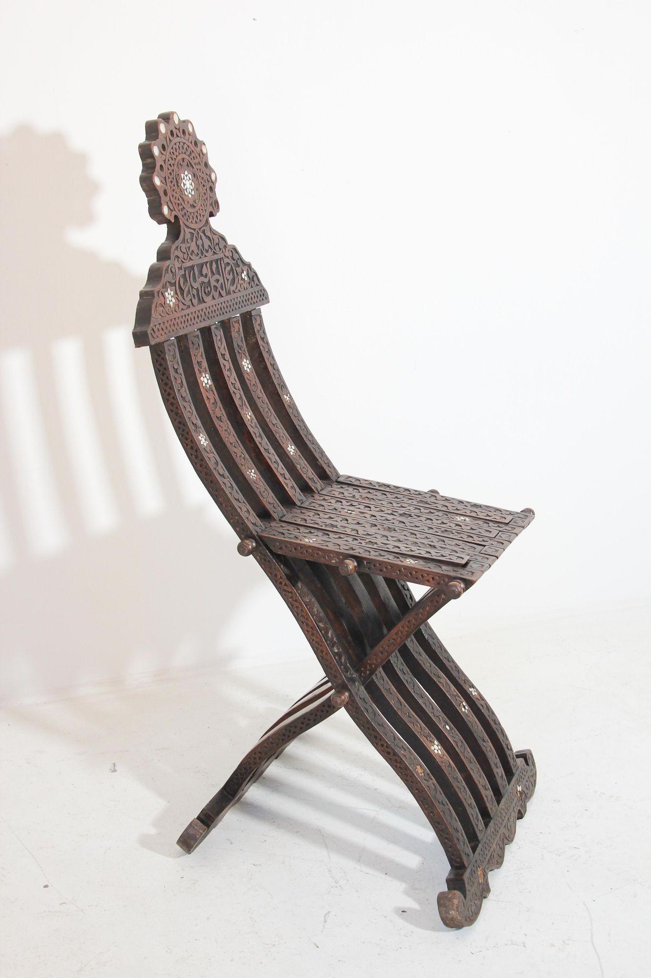 19th Century Moorish Egyptian Pearl Inlaid Folding Chair In Good Condition For Sale In North Hollywood, CA