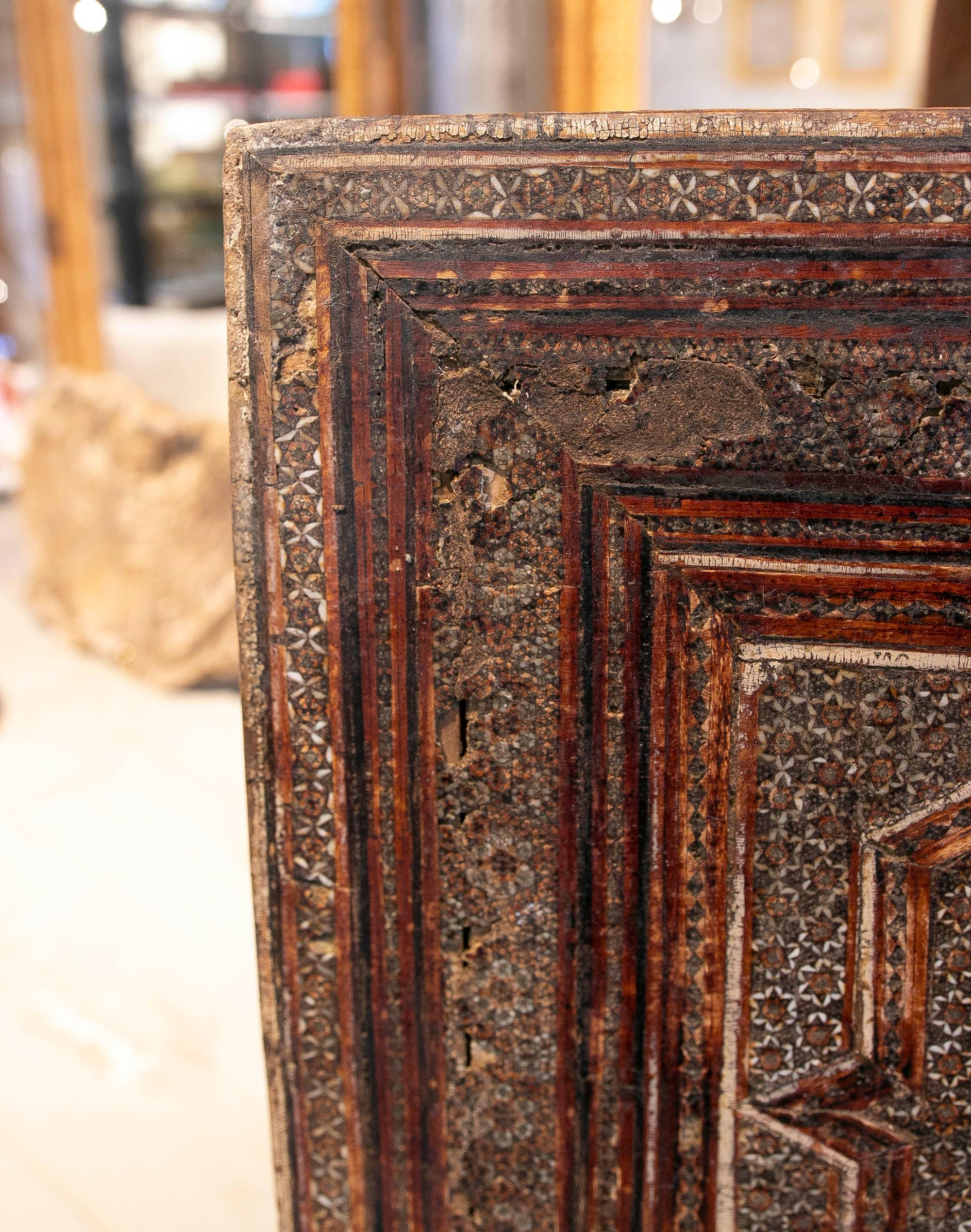 19. Jahrhundert Maurische sorgfältige Handwerkskunst Box Deckel mit Intarsienarbeit   im Angebot 6